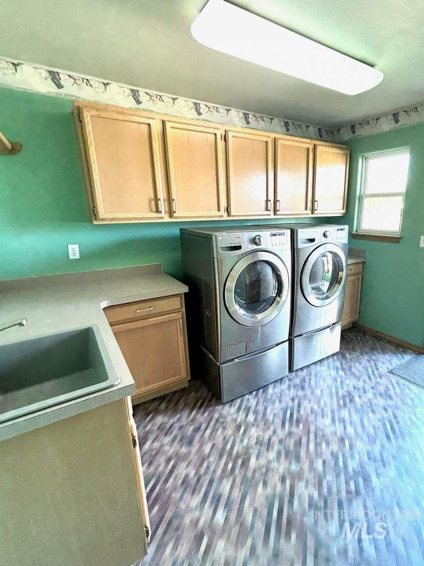 6975 J & S Circle, Nampa, Idaho 83686, 3 Bedrooms, 2 Bathrooms, Residential For Sale, Price $850,000,MLS 98971552