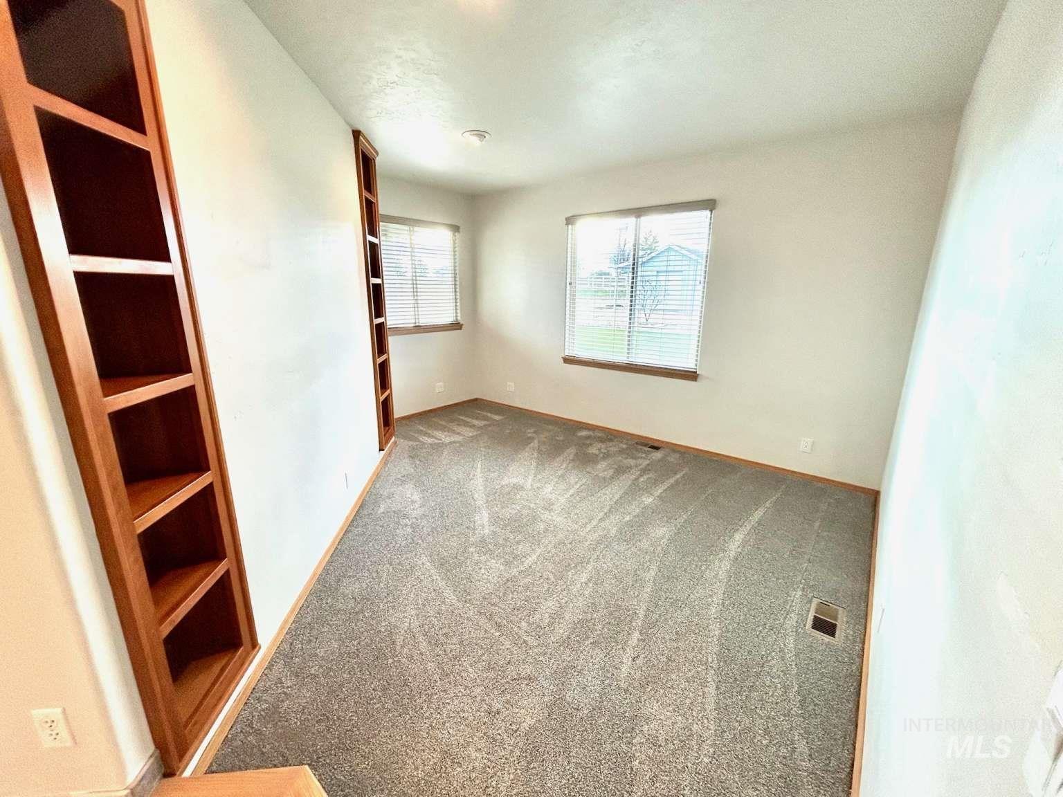 6975 J & S Circle, Nampa, Idaho 83686, 3 Bedrooms, 2 Bathrooms, Residential For Sale, Price $850,000,MLS 98971552