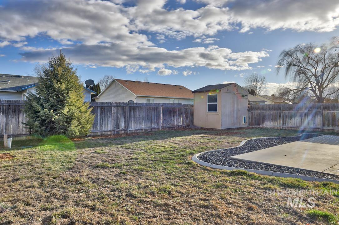 4911 Buffalo Grass Ave, Caldwell, Idaho 83607, 3 Bedrooms, 2 Bathrooms, Residential For Sale, Price $335,000,MLS 98971553