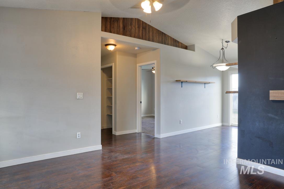 4911 Buffalo Grass Ave, Caldwell, Idaho 83607, 3 Bedrooms, 2 Bathrooms, Residential For Sale, Price $335,000,MLS 98971553