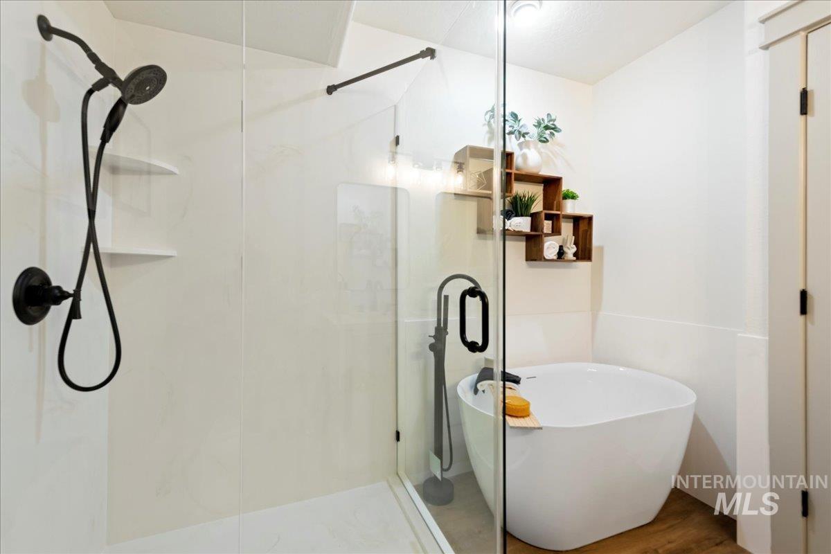 22798 Elsie St, Caldwell, Idaho 83607, 6 Bedrooms, 3 Bathrooms, Residential For Sale, Price $589,900,MLS 98971555