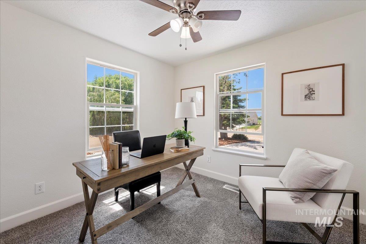 22798 Elsie St, Caldwell, Idaho 83607, 6 Bedrooms, 3 Bathrooms, Residential For Sale, Price $589,900,MLS 98971555