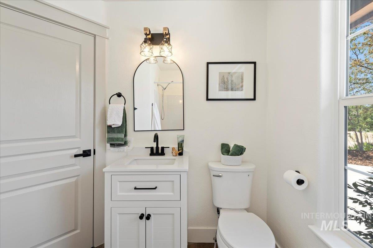 22798 Elsie St, Caldwell, Idaho 83607, 6 Bedrooms, 3 Bathrooms, Residential For Sale, Price $589,900,MLS 98971555