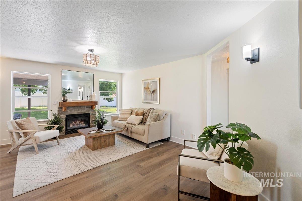 22798 Elsie St, Caldwell, Idaho 83607, 6 Bedrooms, 3 Bathrooms, Residential For Sale, Price $589,900,MLS 98971555