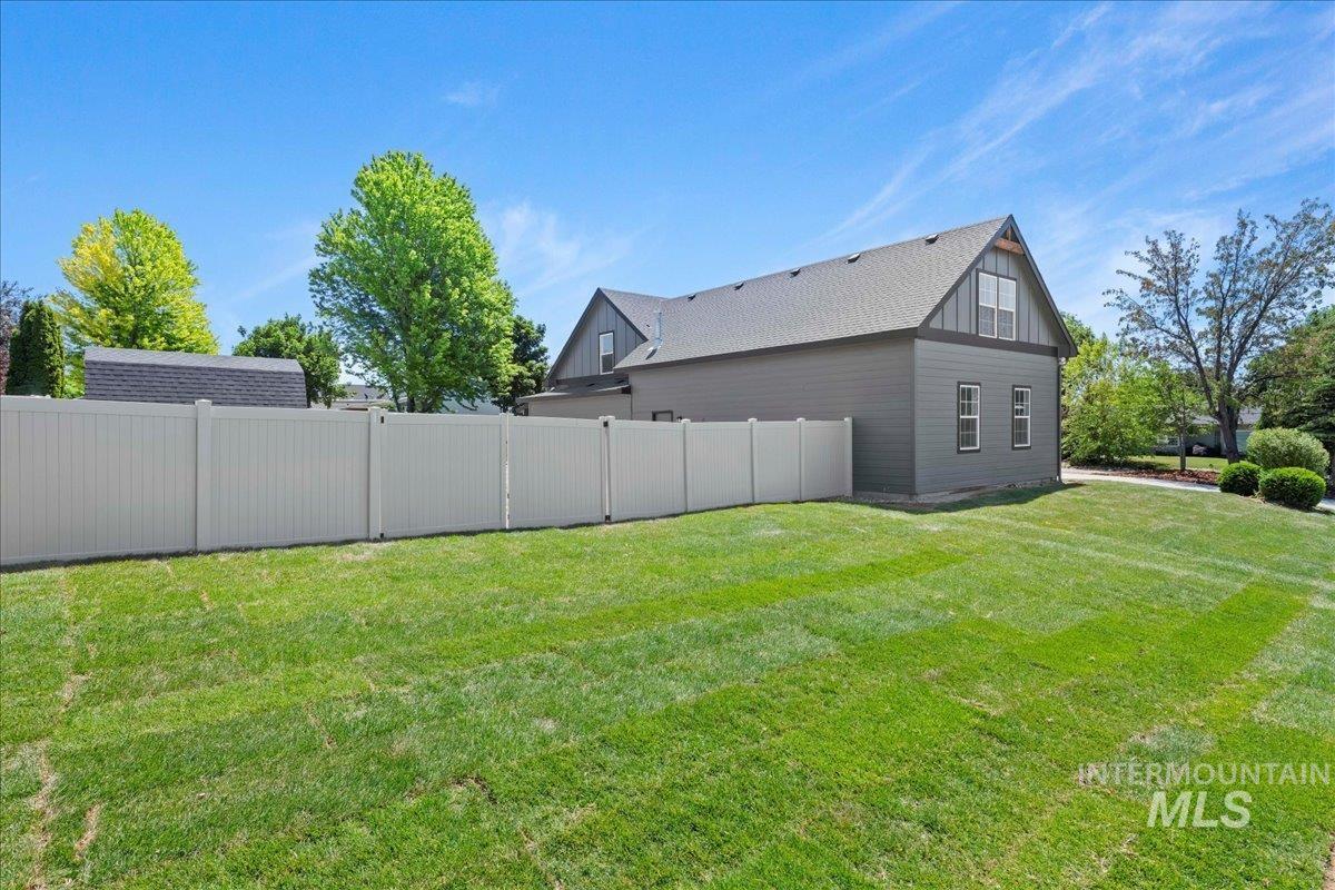 22798 Elsie St, Caldwell, Idaho 83607, 6 Bedrooms, 3 Bathrooms, Residential For Sale, Price $589,900,MLS 98971555