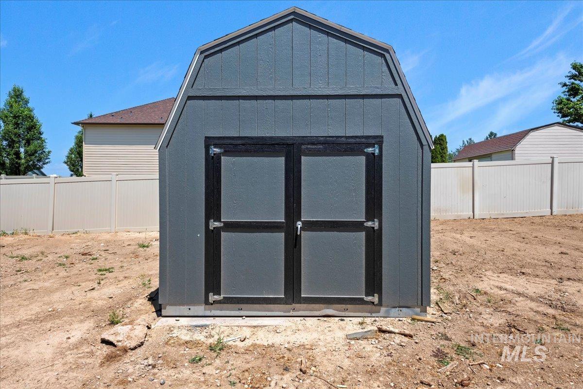 22798 Elsie St, Caldwell, Idaho 83607, 6 Bedrooms, 3 Bathrooms, Residential For Sale, Price $589,900,MLS 98971555