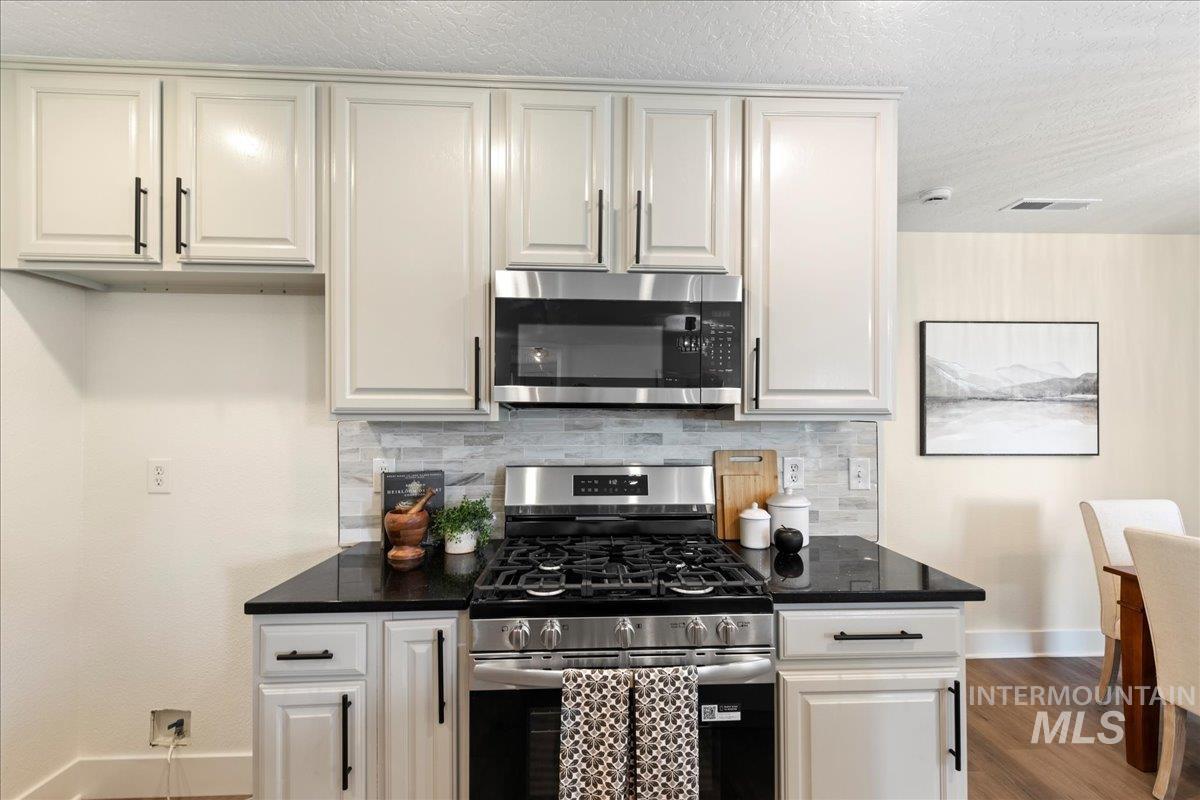 22798 Elsie St, Caldwell, Idaho 83607, 6 Bedrooms, 3 Bathrooms, Residential For Sale, Price $589,900,MLS 98971555