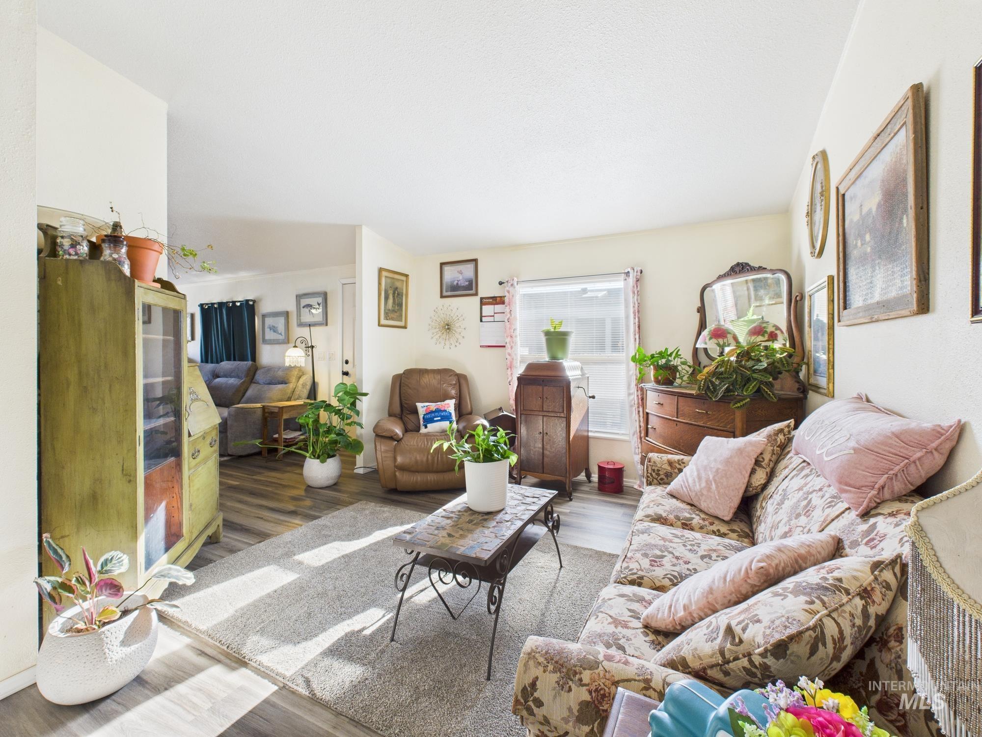 1401 Republic Lane, Emmett, Idaho 83617, 2 Bedrooms, 2 Bathrooms, Residential For Sale, Price $170,000,MLS 98971560