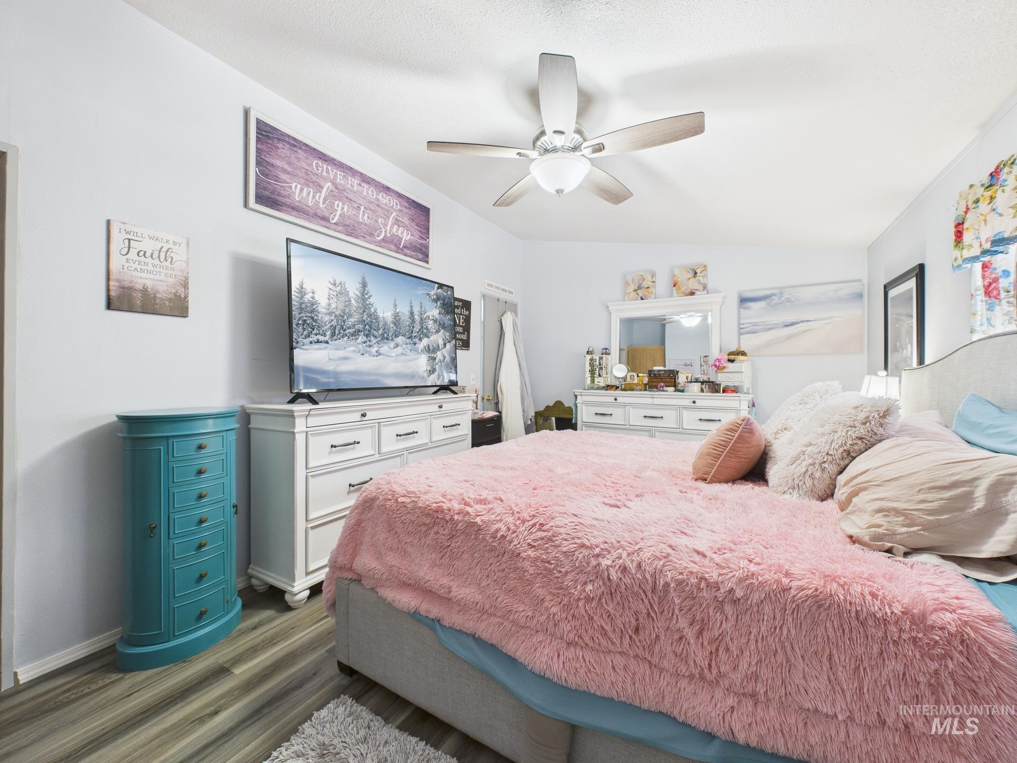 1401 Republic Lane, Emmett, Idaho 83617, 2 Bedrooms, 2 Bathrooms, Residential For Sale, Price $170,000,MLS 98971560