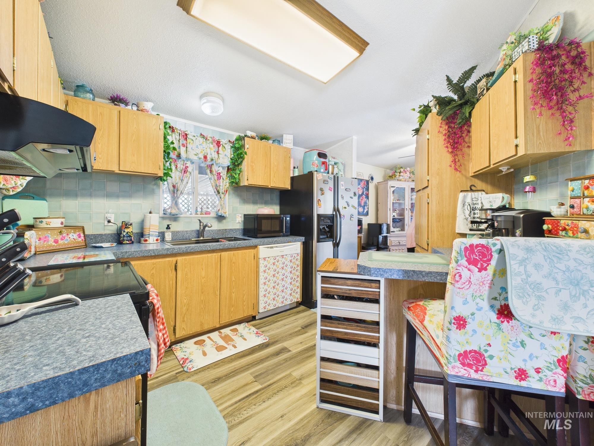 1401 Republic Lane, Emmett, Idaho 83617, 2 Bedrooms, 2 Bathrooms, Residential For Sale, Price $170,000,MLS 98971560