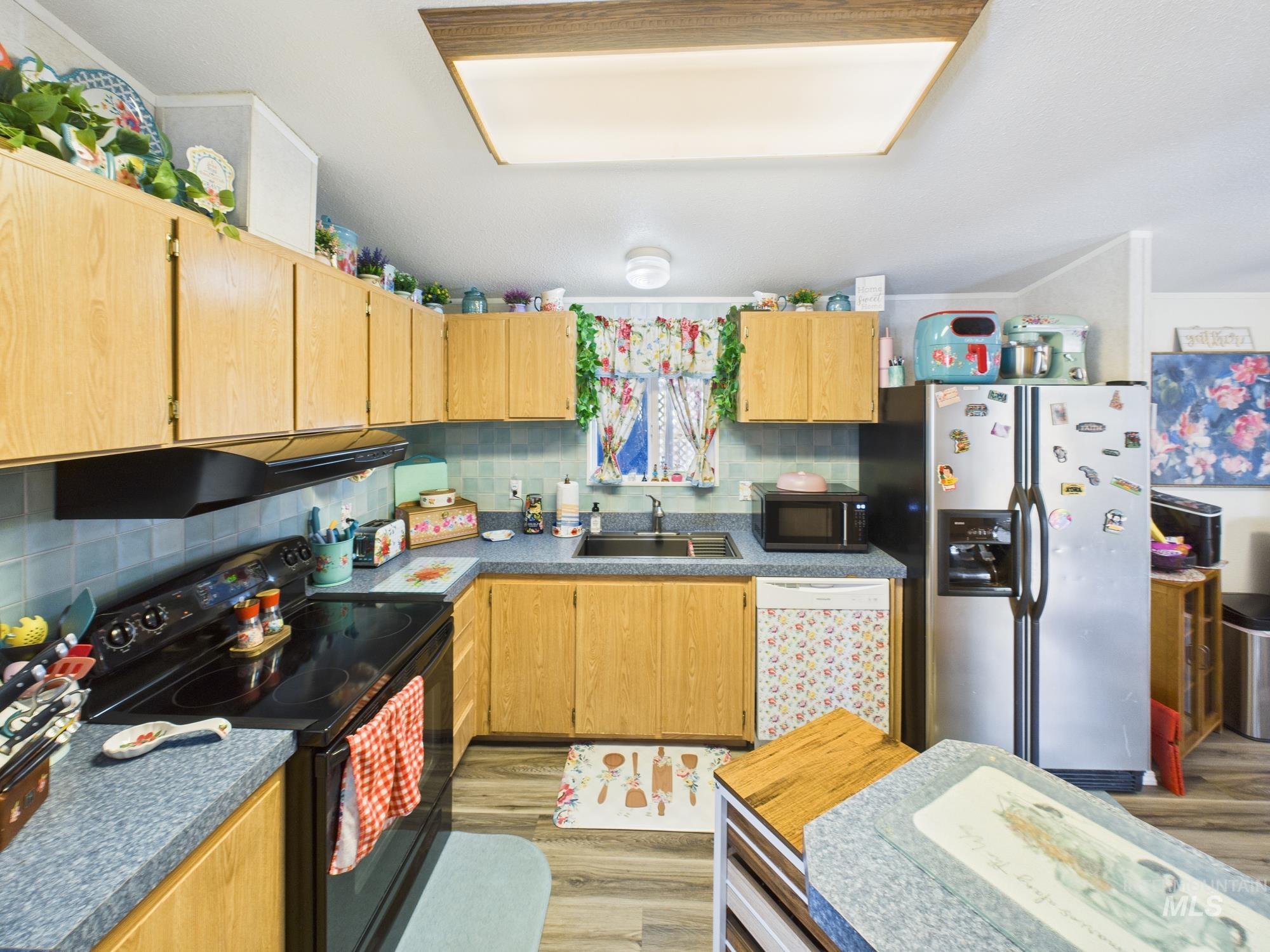 1401 Republic Lane, Emmett, Idaho 83617, 2 Bedrooms, 2 Bathrooms, Residential For Sale, Price $170,000,MLS 98971560