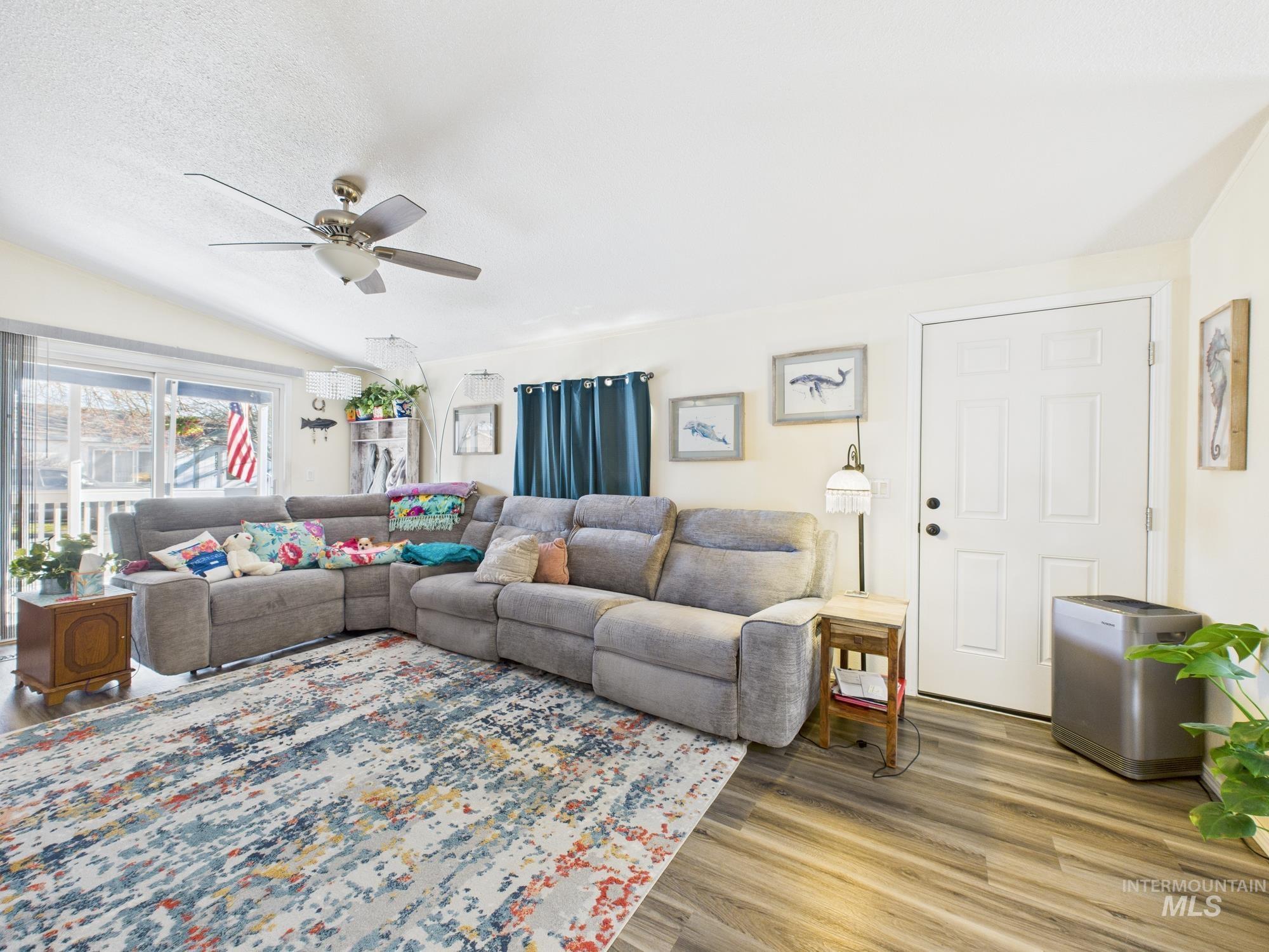 1401 Republic Lane, Emmett, Idaho 83617, 2 Bedrooms, 2 Bathrooms, Residential For Sale, Price $170,000,MLS 98971560