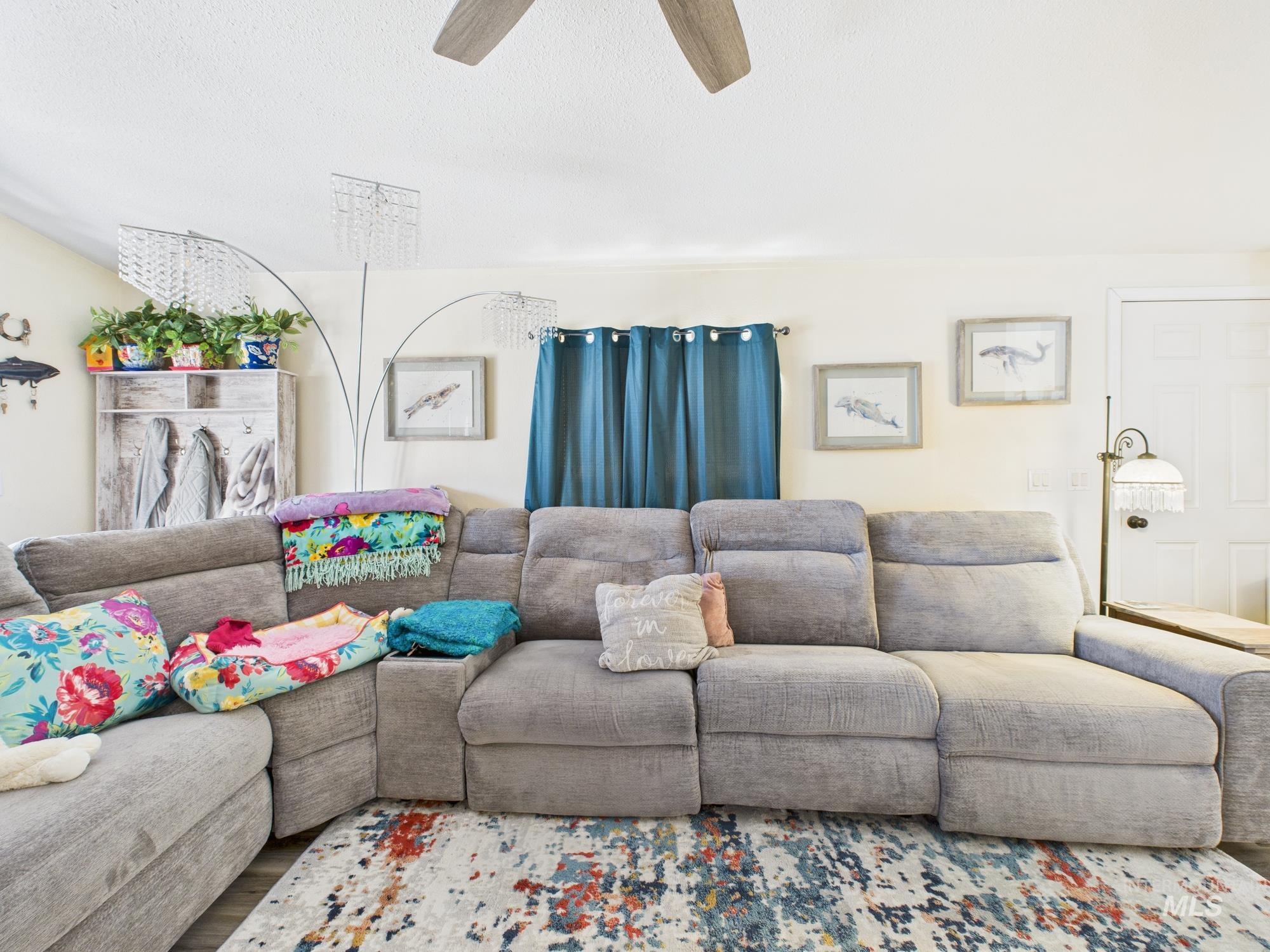 1401 Republic Lane, Emmett, Idaho 83617, 2 Bedrooms, 2 Bathrooms, Residential For Sale, Price $170,000,MLS 98971560