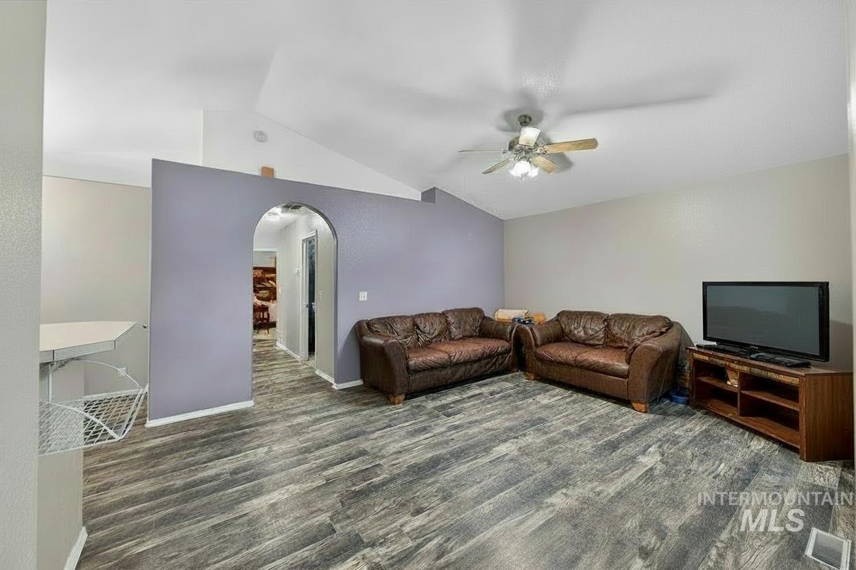 2601 N Snow Goose Way, Meridian, Idaho 83646, 3 Bedrooms, 2 Bathrooms, Residential For Sale, Price $385,000,MLS 98971561