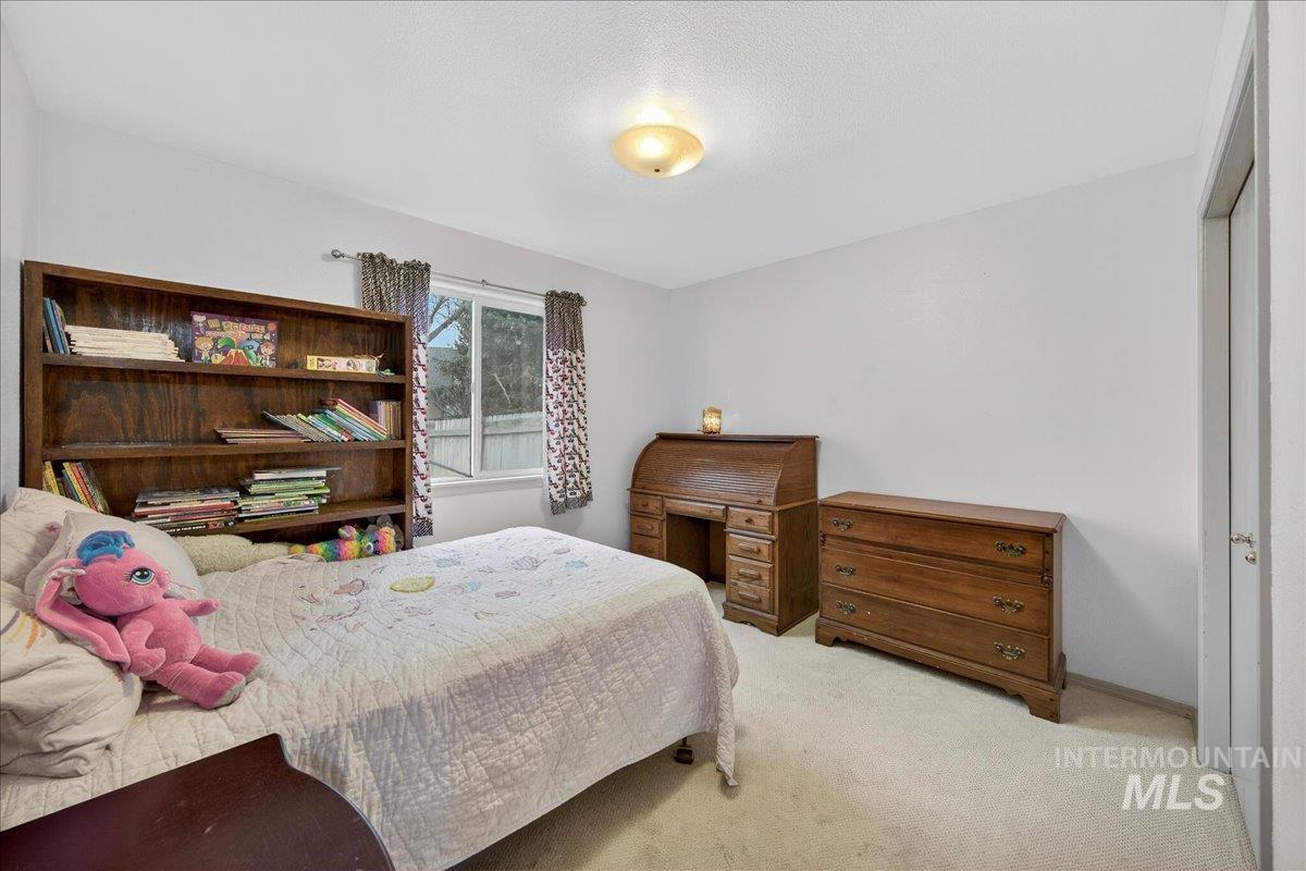 2601 N Snow Goose Way, Meridian, Idaho 83646, 3 Bedrooms, 2 Bathrooms, Residential For Sale, Price $385,000,MLS 98971561