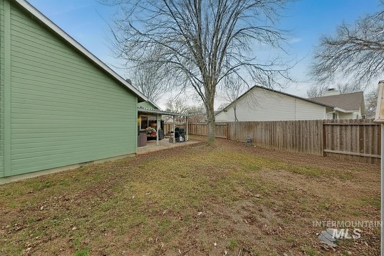 2601 N Snow Goose Way, Meridian, Idaho 83646, 3 Bedrooms, 2 Bathrooms, Residential For Sale, Price $385,000,MLS 98971561