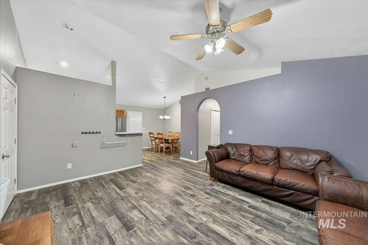 2601 N Snow Goose Way, Meridian, Idaho 83646, 3 Bedrooms, 2 Bathrooms, Residential For Sale, Price $385,000,MLS 98971561