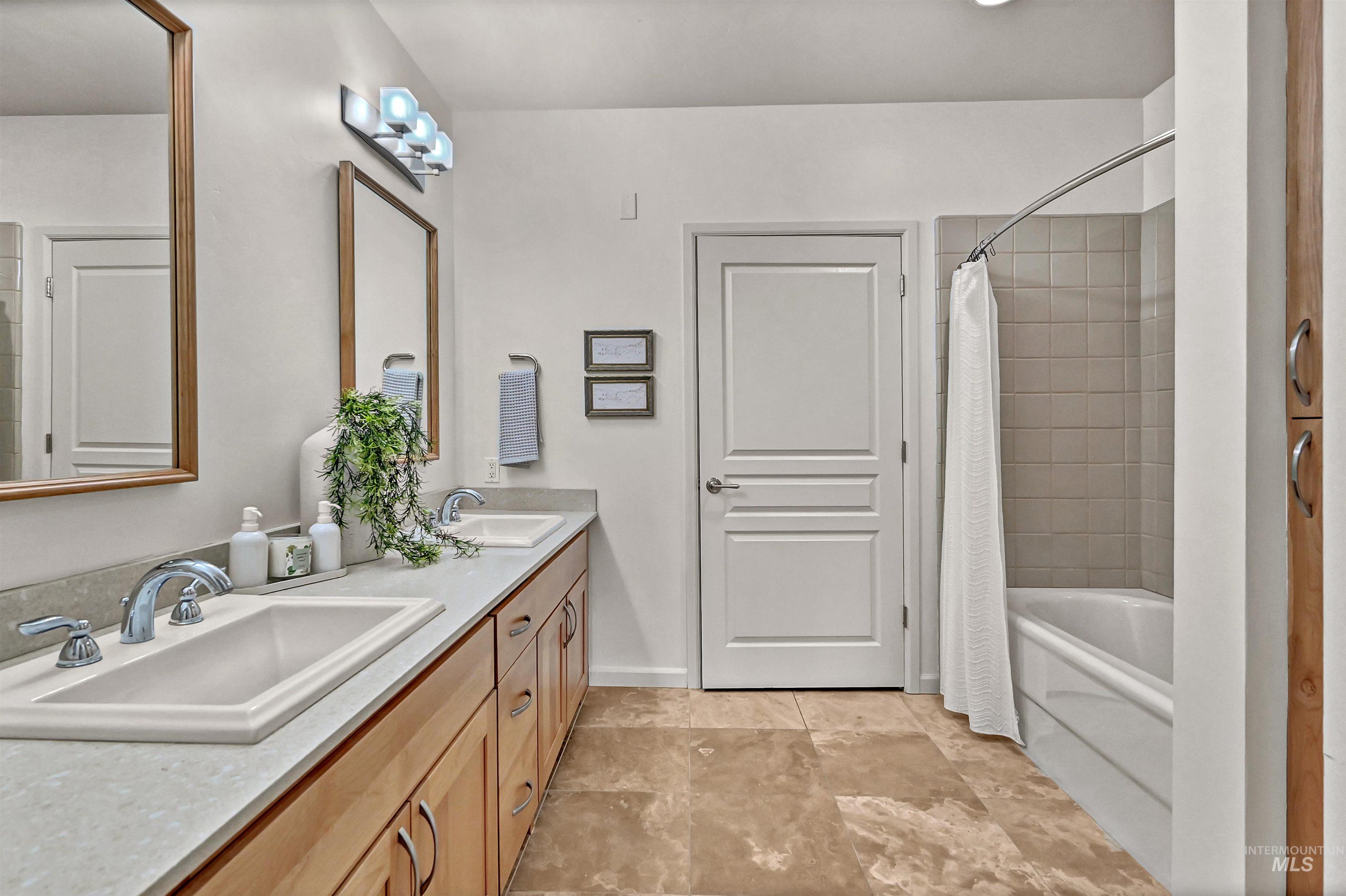 323 W Jefferson Street Apt 103, Boise, Idaho 83702-5126, 2 Bedrooms, 1.5 Bathrooms, Residential For Sale, Price $750,000,MLS 98971562