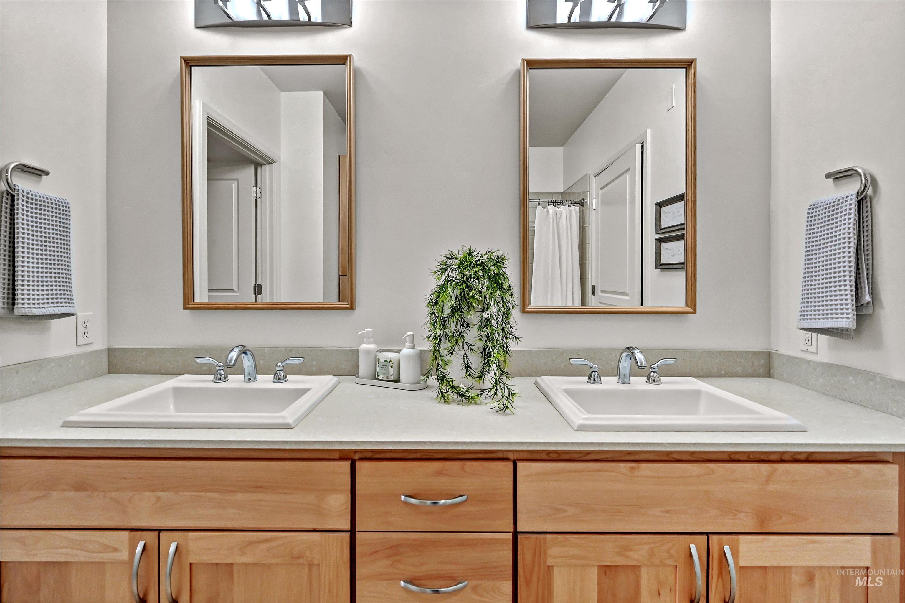 323 W Jefferson Street Apt 103, Boise, Idaho 83702-5126, 2 Bedrooms, 1.5 Bathrooms, Residential For Sale, Price $750,000,MLS 98971562