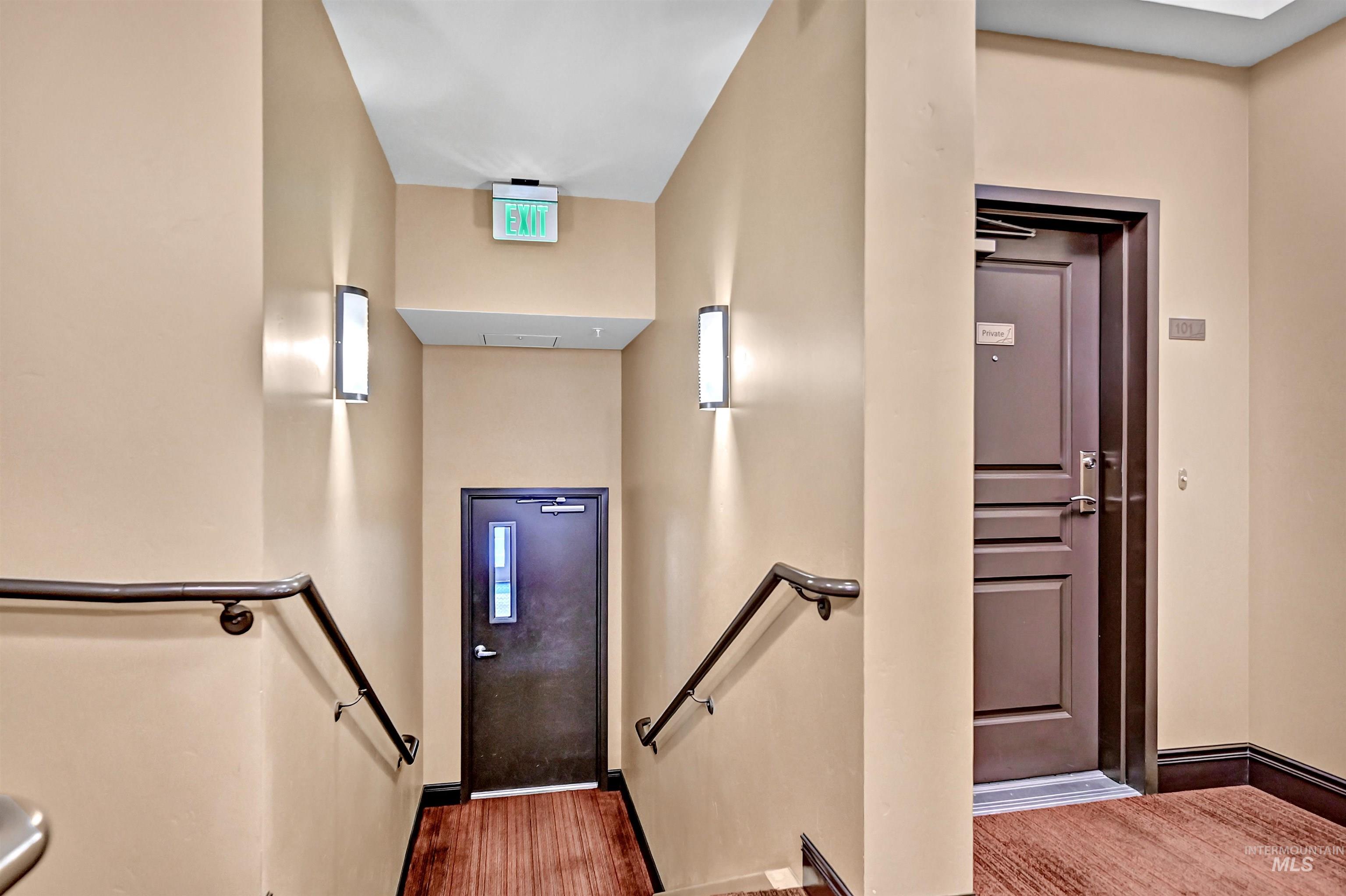 323 W Jefferson Street Apt 103, Boise, Idaho 83702-5126, 2 Bedrooms, 1.5 Bathrooms, Residential For Sale, Price $750,000,MLS 98971562