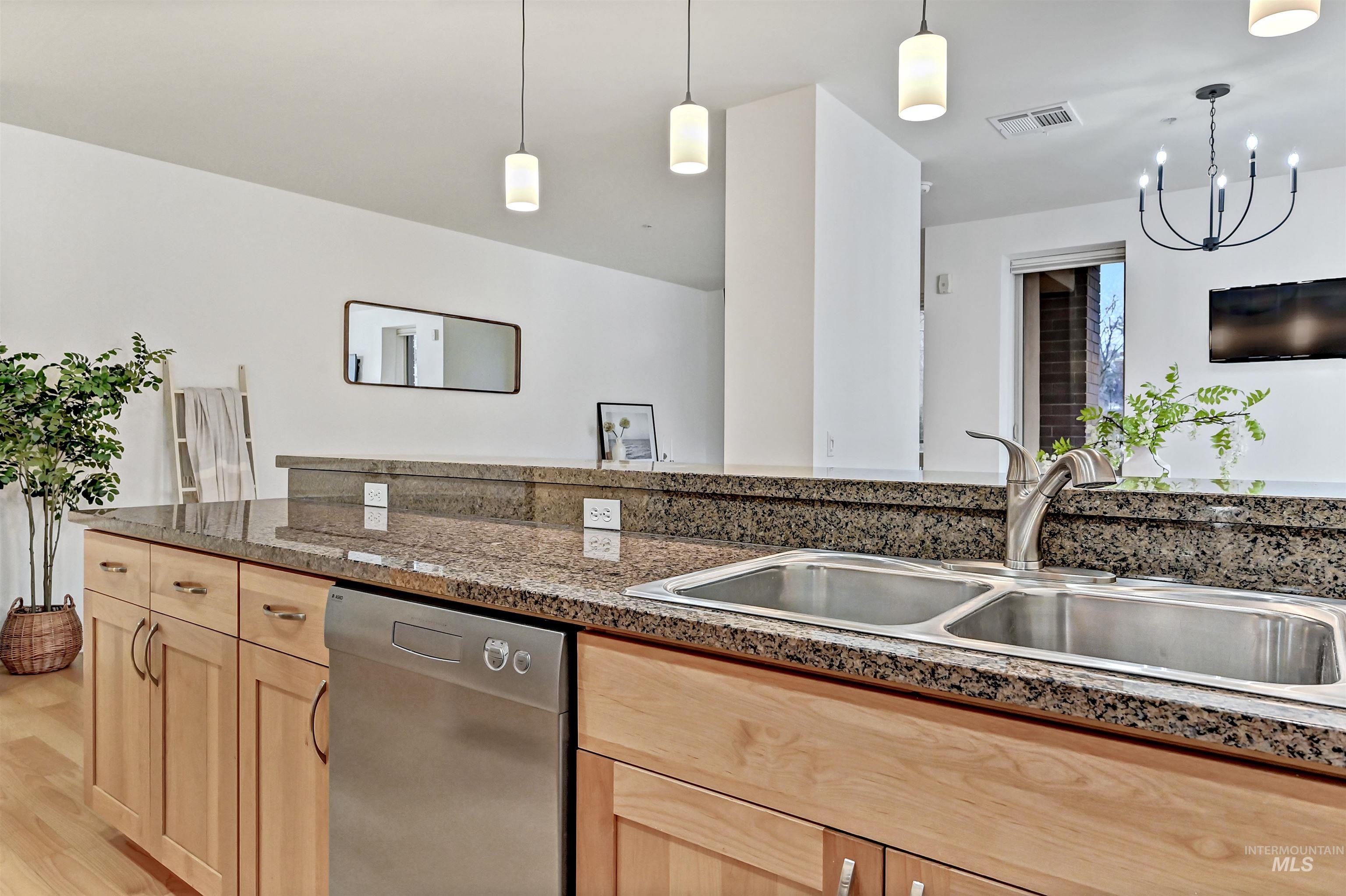 323 W Jefferson Street Apt 103, Boise, Idaho 83702-5126, 2 Bedrooms, 1.5 Bathrooms, Residential For Sale, Price $750,000,MLS 98971562