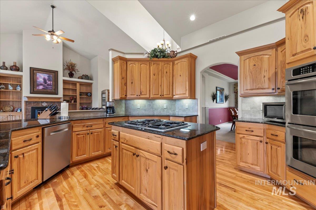 7645 E Charismatic St, Nampa, Idaho 83687, 3 Bedrooms, 2.5 Bathrooms, Residential For Sale, Price $998,000,MLS 98971564