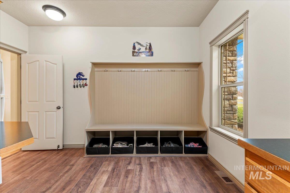 7645 E Charismatic St, Nampa, Idaho 83687, 3 Bedrooms, 2.5 Bathrooms, Residential For Sale, Price $998,000,MLS 98971564