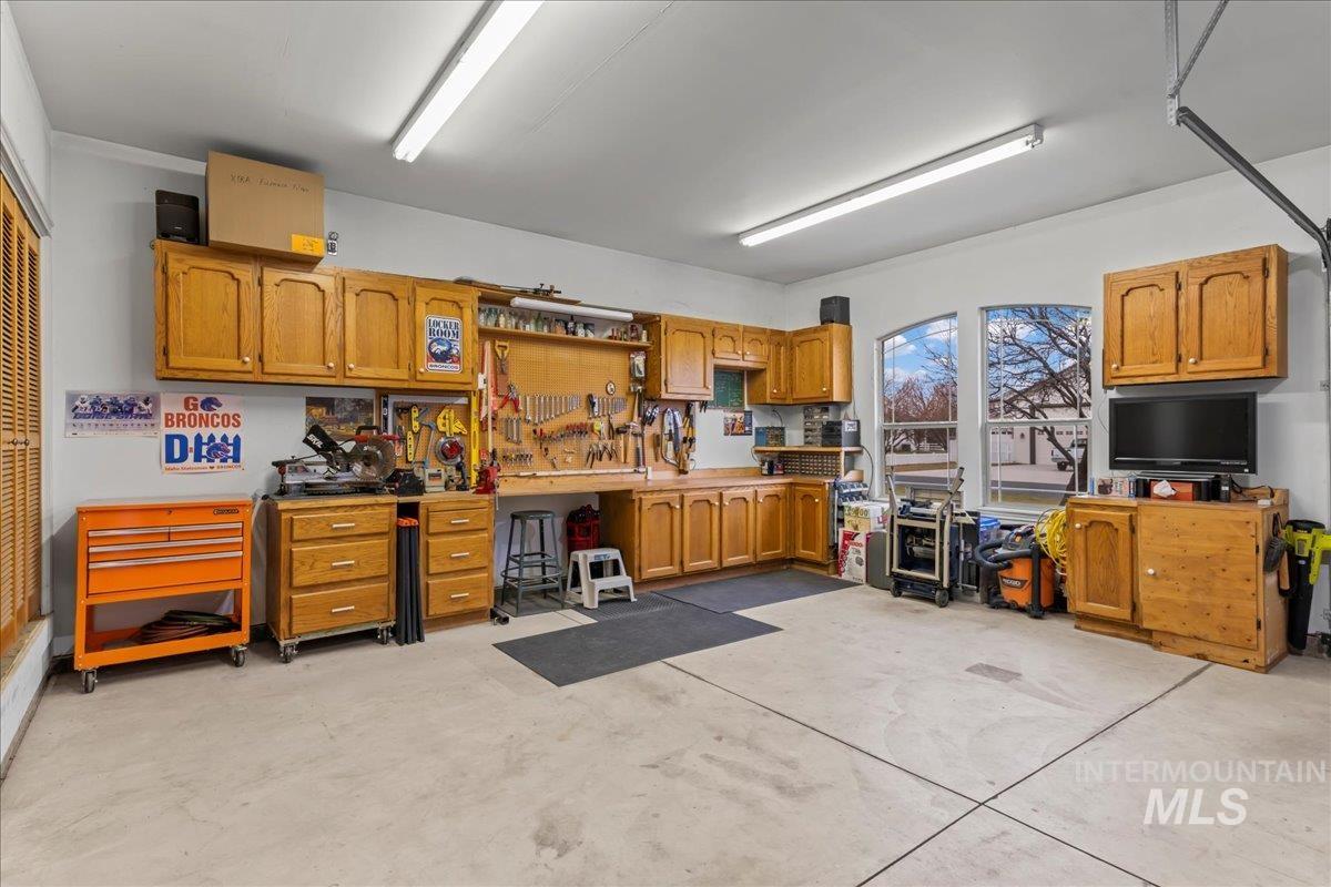 7645 E Charismatic St, Nampa, Idaho 83687, 3 Bedrooms, 2.5 Bathrooms, Residential For Sale, Price $998,000,MLS 98971564