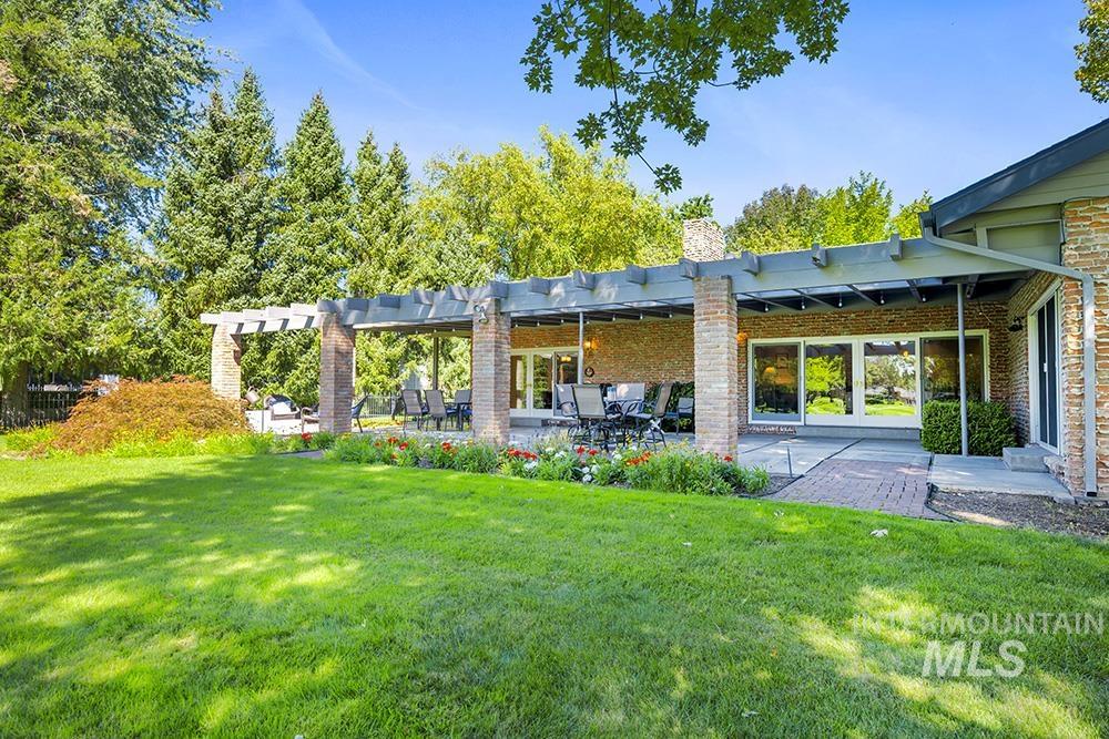 4431 W Hillcrest Dr, Boise, Idaho 83705, 4 Bedrooms, 3.5 Bathrooms, Residential For Sale, Price $1,298,000,MLS 98971567