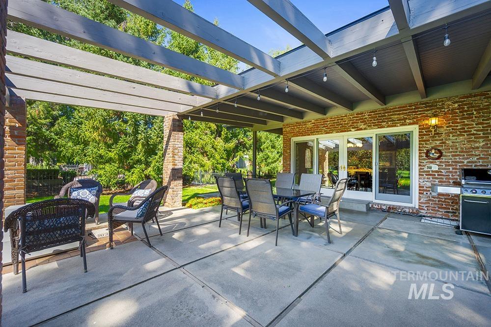 4431 W Hillcrest Dr, Boise, Idaho 83705, 4 Bedrooms, 3.5 Bathrooms, Residential For Sale, Price $1,298,000,MLS 98971567