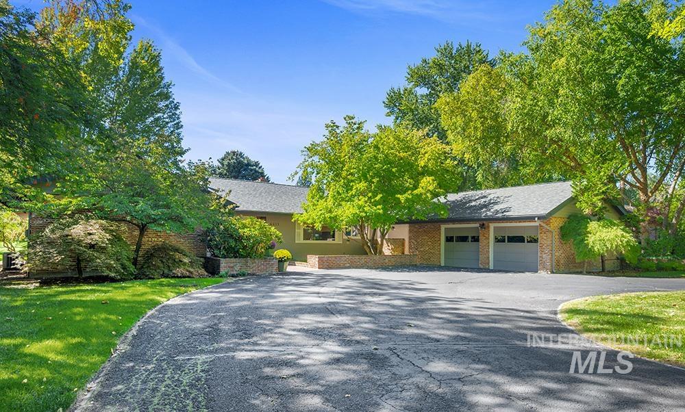 4431 W Hillcrest Dr, Boise, Idaho 83705, 4 Bedrooms, 3.5 Bathrooms, Residential For Sale, Price $1,298,000,MLS 98971567