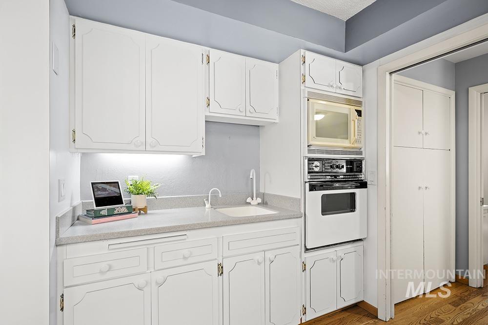 4431 W Hillcrest Dr, Boise, Idaho 83705, 4 Bedrooms, 3.5 Bathrooms, Residential For Sale, Price $1,298,000,MLS 98971567