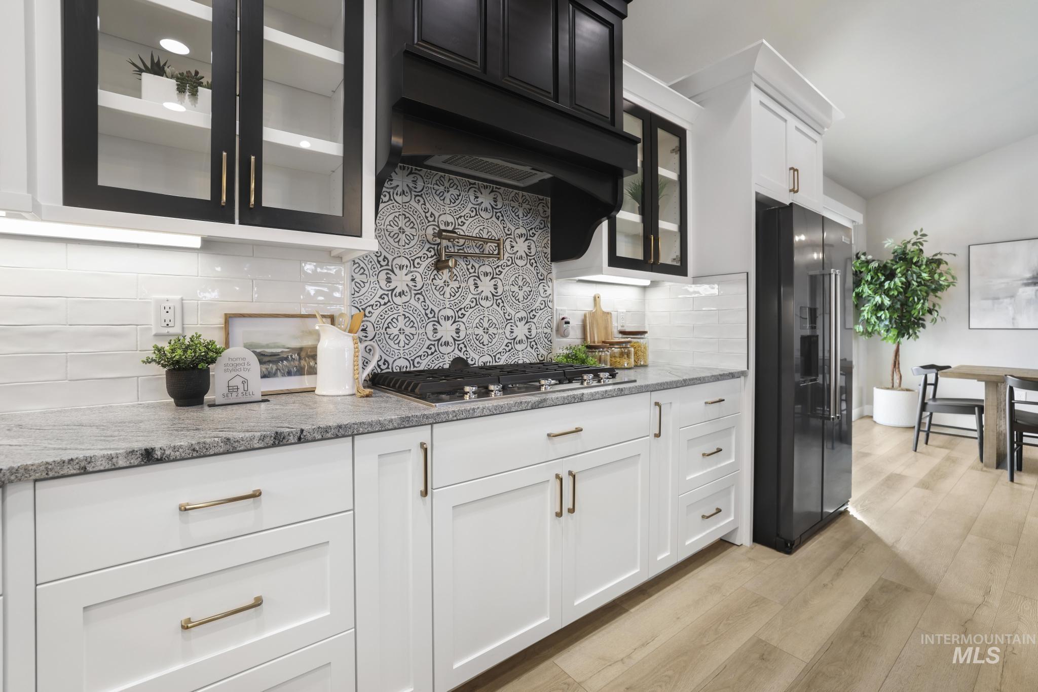 2442 Clear Creek Ct, Twin Falls, Idaho 83301, 5 Bedrooms, 3 Bathrooms, Residential For Sale, Price $779,900,MLS 98971568