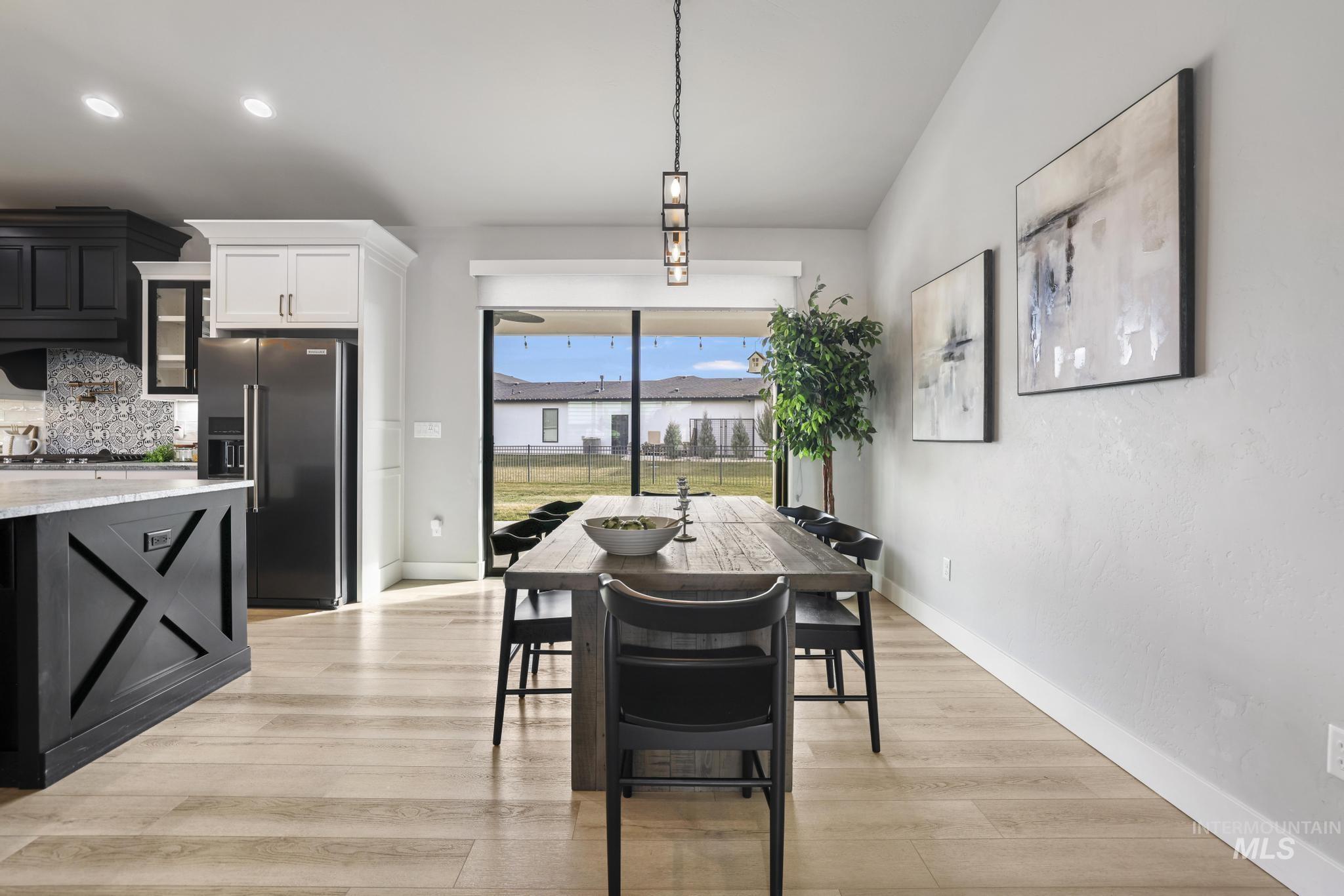 2442 Clear Creek Ct, Twin Falls, Idaho 83301, 5 Bedrooms, 3 Bathrooms, Residential For Sale, Price $779,900,MLS 98971568