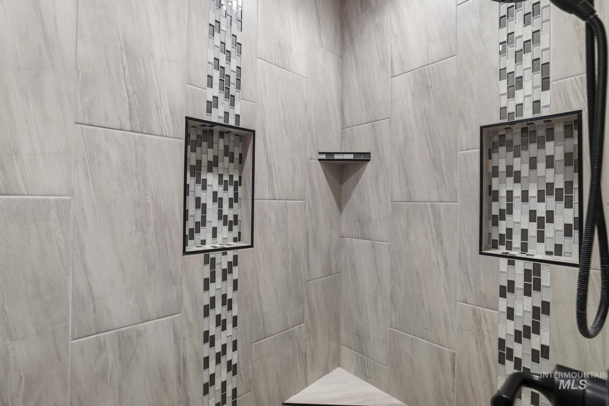 2442 Clear Creek Ct, Twin Falls, Idaho 83301, 5 Bedrooms, 3 Bathrooms, Residential For Sale, Price $779,900,MLS 98971568