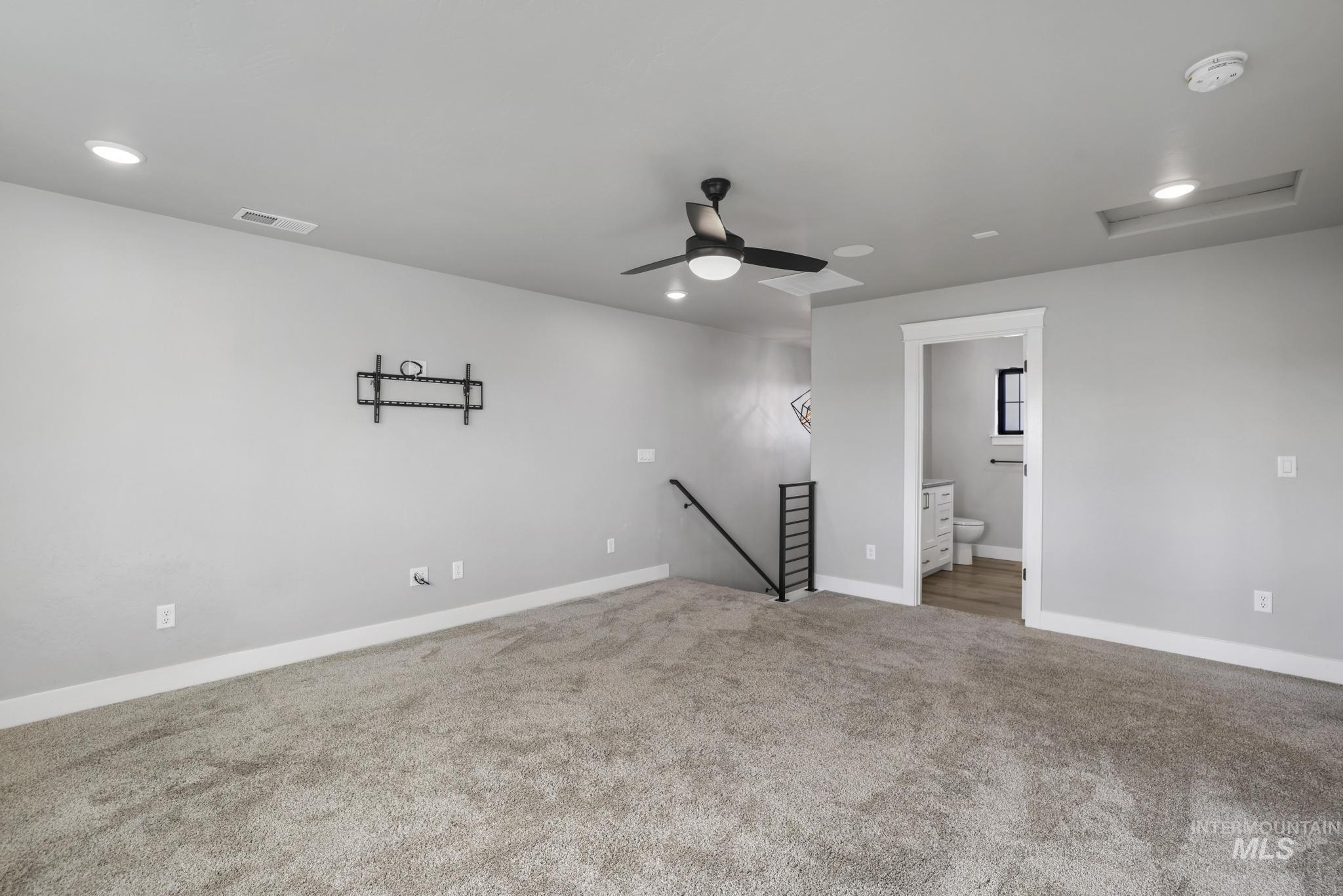 2442 Clear Creek Ct, Twin Falls, Idaho 83301, 5 Bedrooms, 3 Bathrooms, Residential For Sale, Price $779,900,MLS 98971568