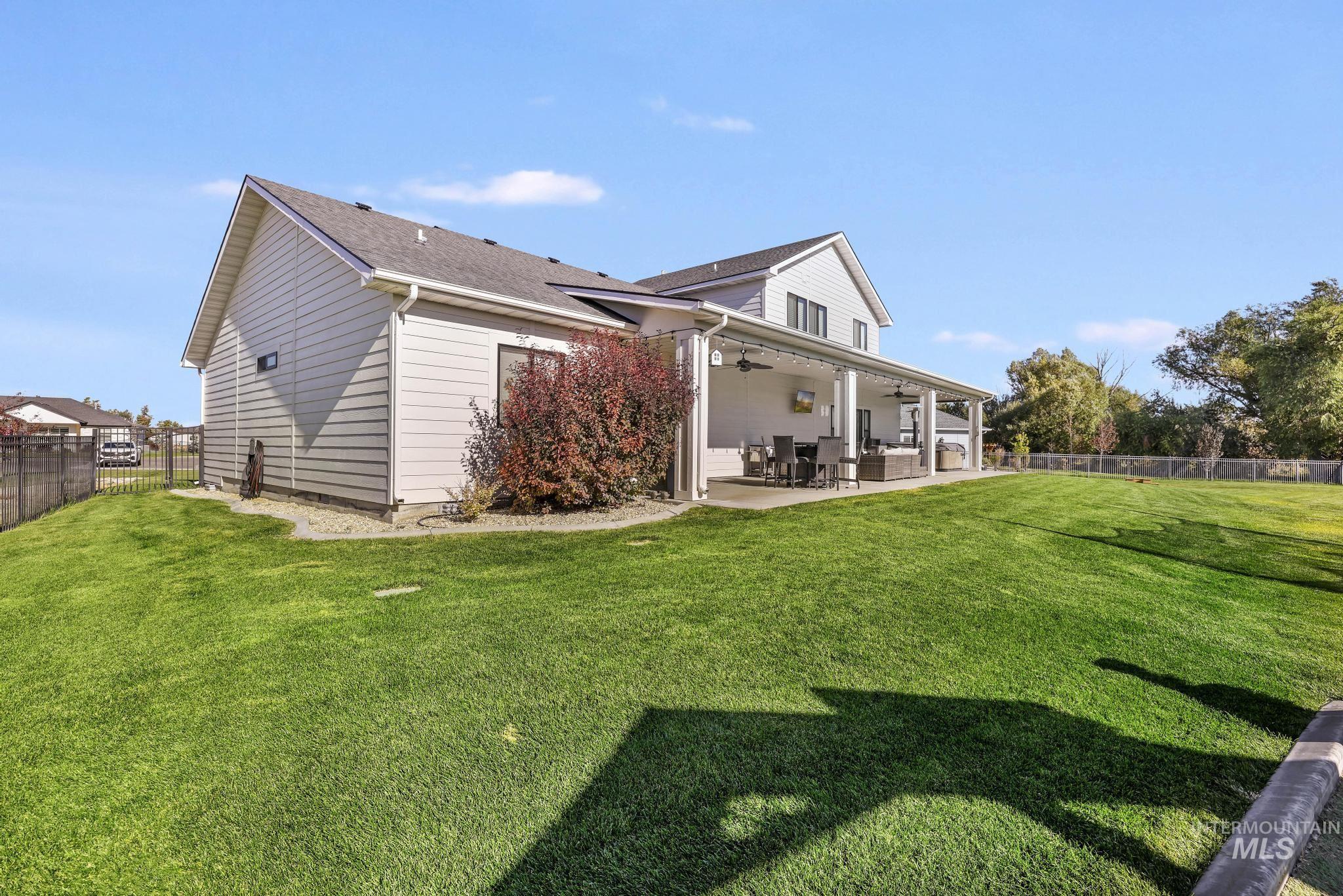 2442 Clear Creek Ct, Twin Falls, Idaho 83301, 5 Bedrooms, 3 Bathrooms, Residential For Sale, Price $779,900,MLS 98971568