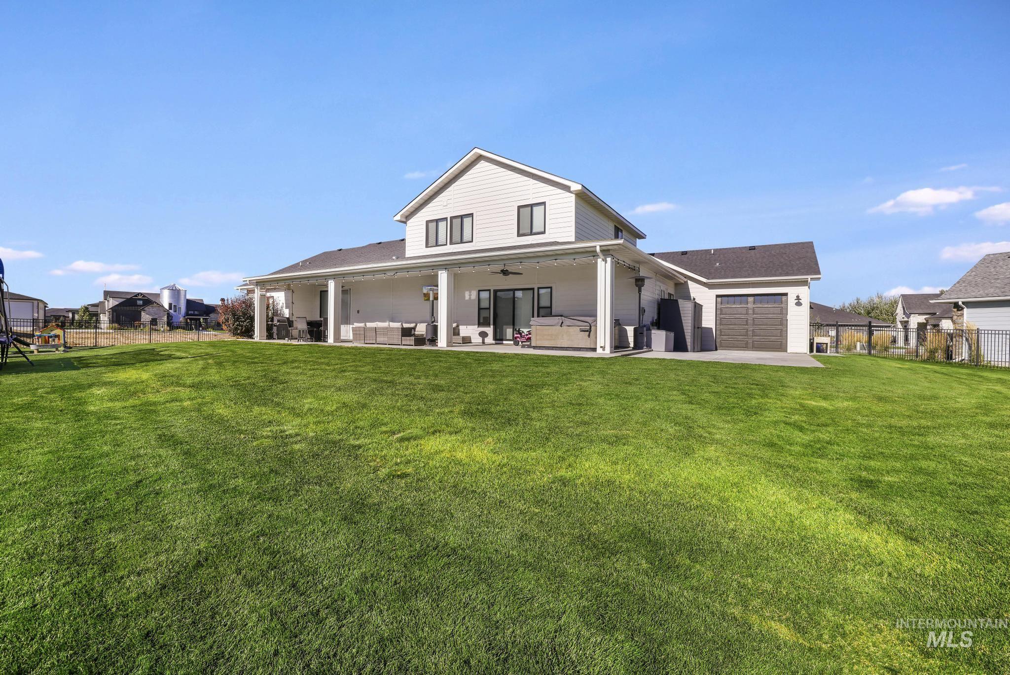 2442 Clear Creek Ct, Twin Falls, Idaho 83301, 5 Bedrooms, 3 Bathrooms, Residential For Sale, Price $779,900,MLS 98971568