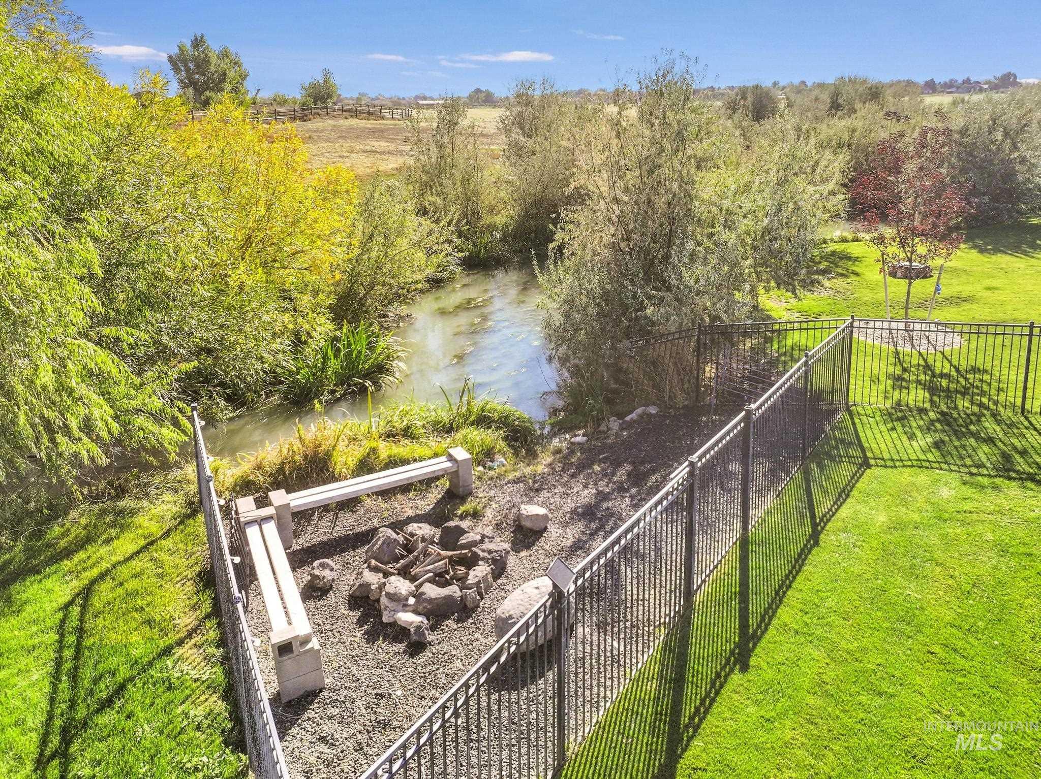 2442 Clear Creek Ct, Twin Falls, Idaho 83301, 5 Bedrooms, 3 Bathrooms, Residential For Sale, Price $779,900,MLS 98971568