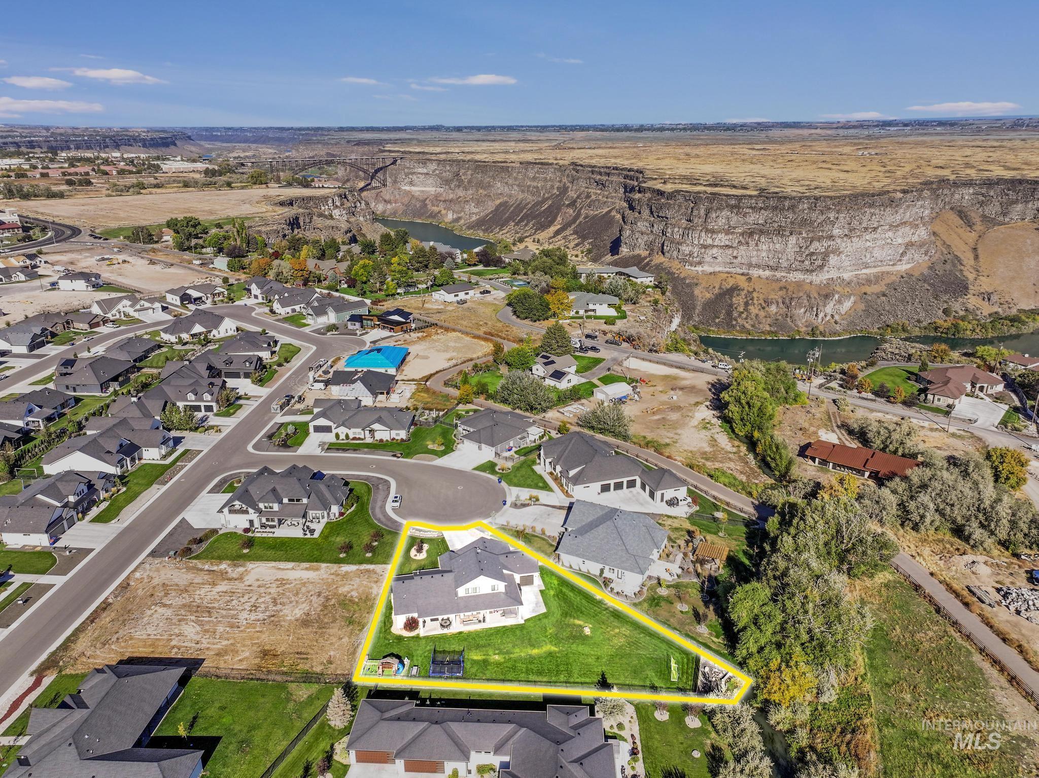 2442 Clear Creek Ct, Twin Falls, Idaho 83301, 5 Bedrooms, 3 Bathrooms, Residential For Sale, Price $779,900,MLS 98971568
