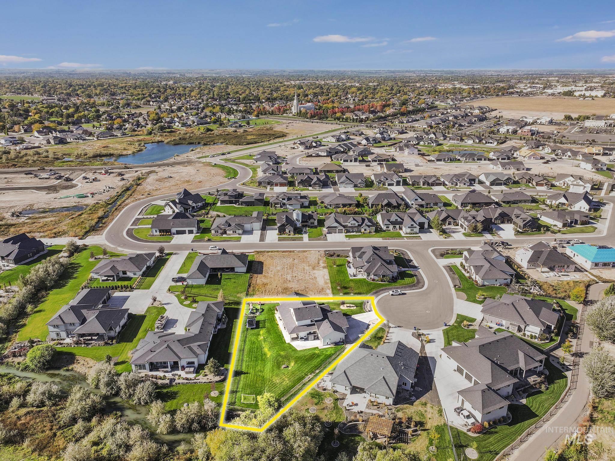 2442 Clear Creek Ct, Twin Falls, Idaho 83301, 5 Bedrooms, 3 Bathrooms, Residential For Sale, Price $779,900,MLS 98971568