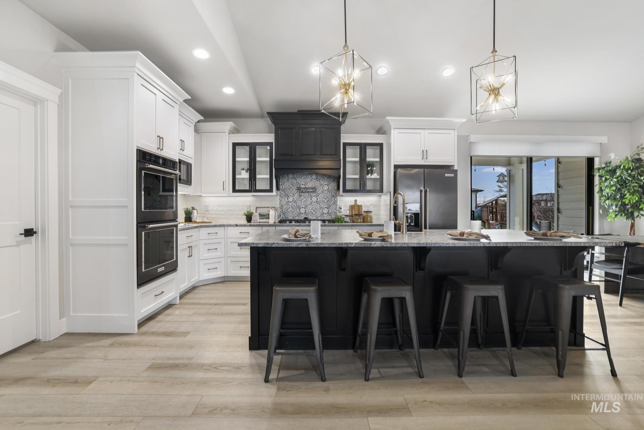 2442 Clear Creek Ct, Twin Falls, Idaho 83301, 5 Bedrooms, 3 Bathrooms, Residential For Sale, Price $779,900,MLS 98971568