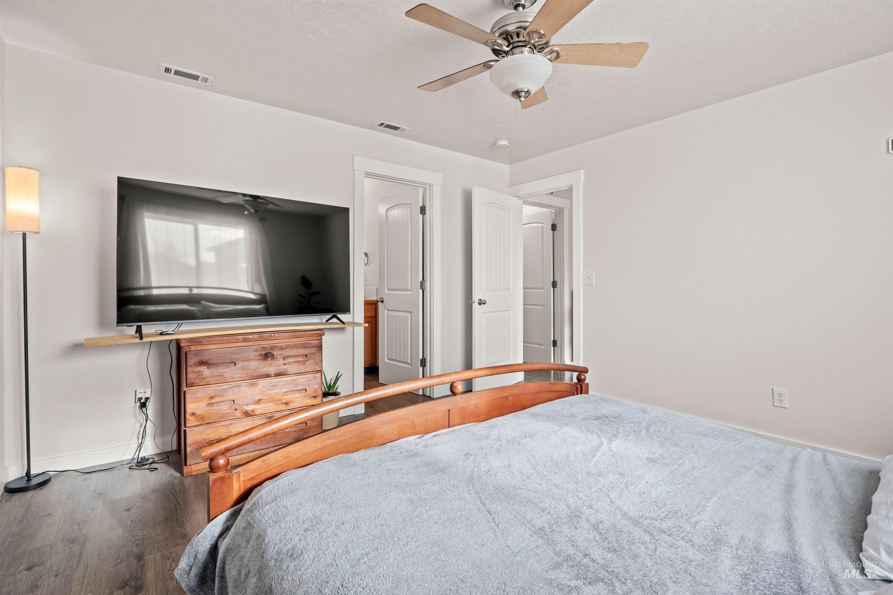 2602 Autumncrest Street, Caldwell, Idaho 83605, 3 Bedrooms, 2 Bathrooms, Residential For Sale, Price $375,000,MLS 98971569