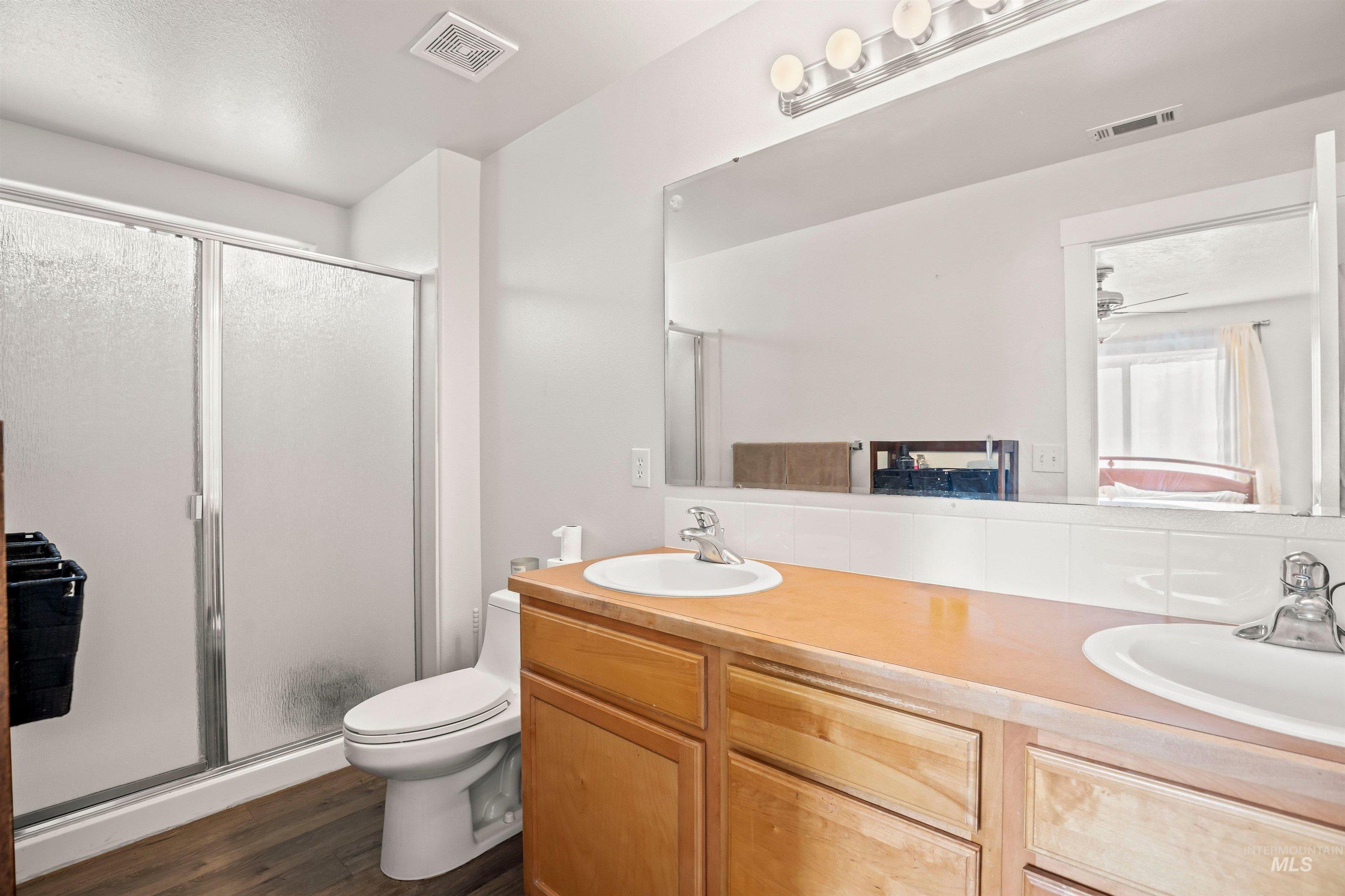 2602 Autumncrest Street, Caldwell, Idaho 83605, 3 Bedrooms, 2 Bathrooms, Residential For Sale, Price $375,000,MLS 98971569