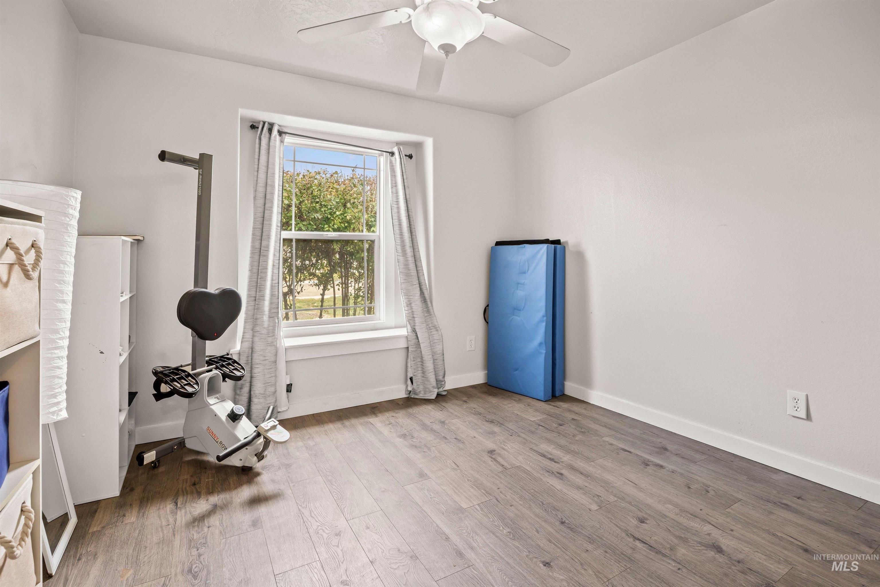 2602 Autumncrest Street, Caldwell, Idaho 83605, 3 Bedrooms, 2 Bathrooms, Residential For Sale, Price $375,000,MLS 98971569