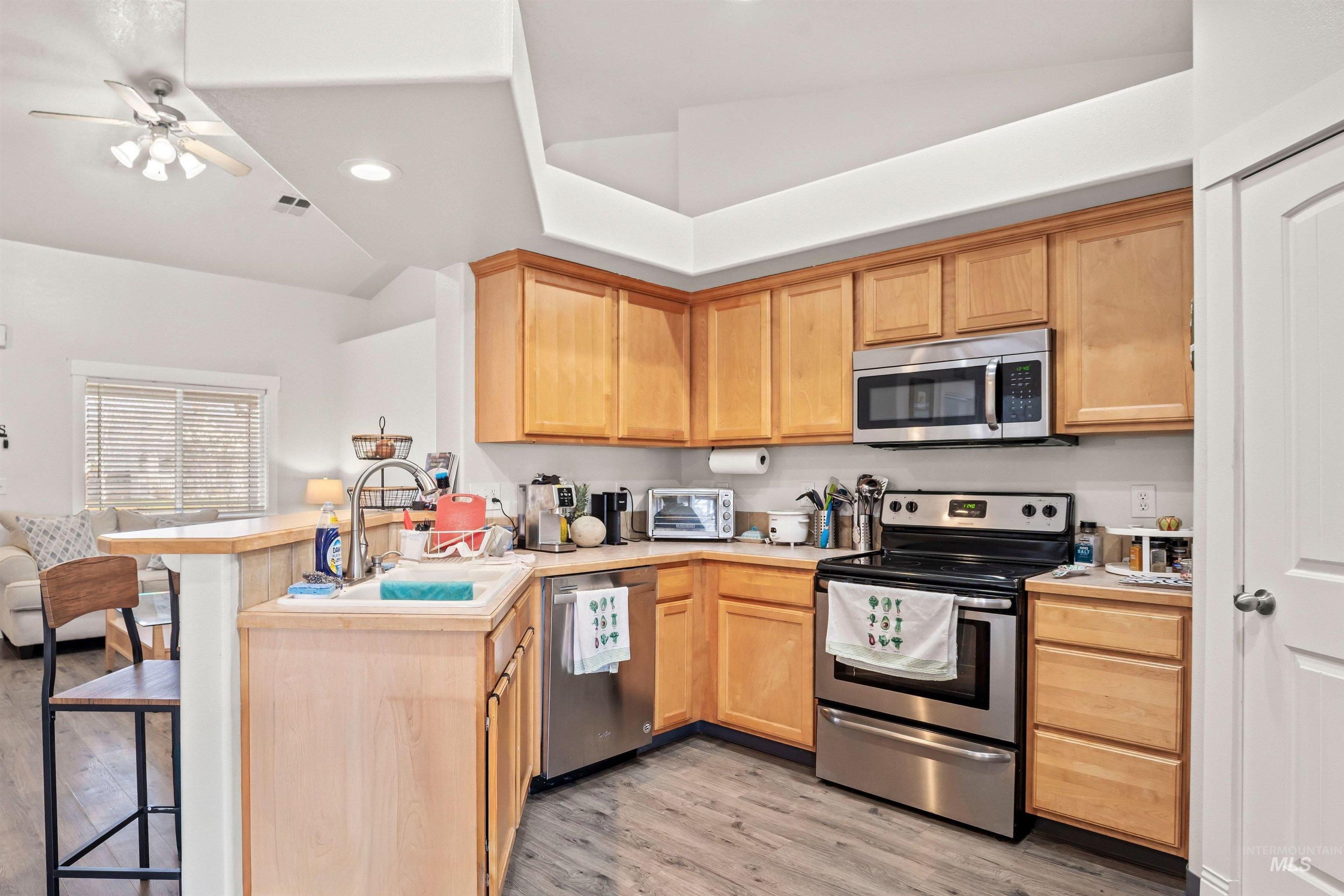 2602 Autumncrest Street, Caldwell, Idaho 83605, 3 Bedrooms, 2 Bathrooms, Residential For Sale, Price $375,000,MLS 98971569