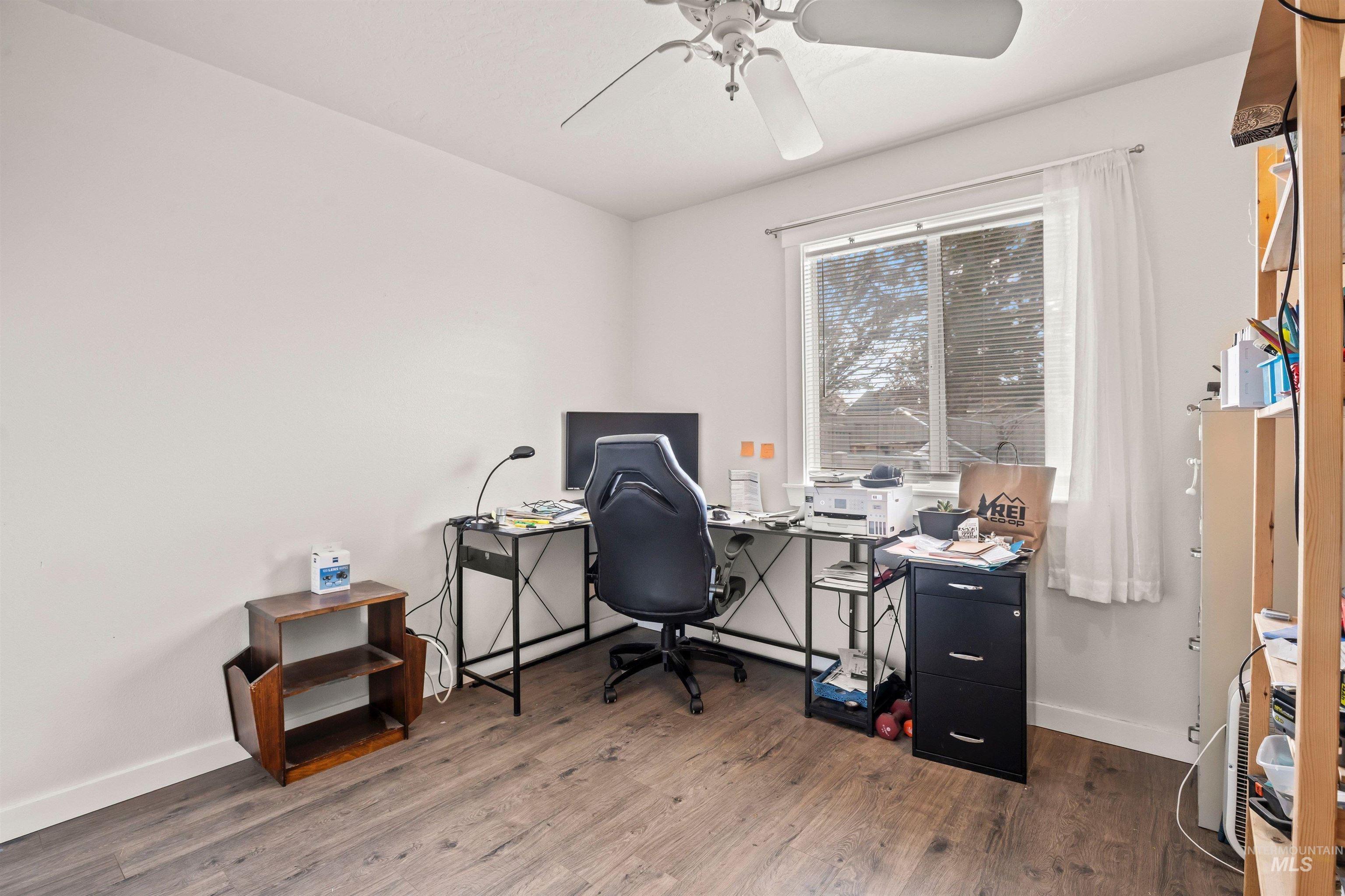 2602 Autumncrest Street, Caldwell, Idaho 83605, 3 Bedrooms, 2 Bathrooms, Residential For Sale, Price $375,000,MLS 98971569