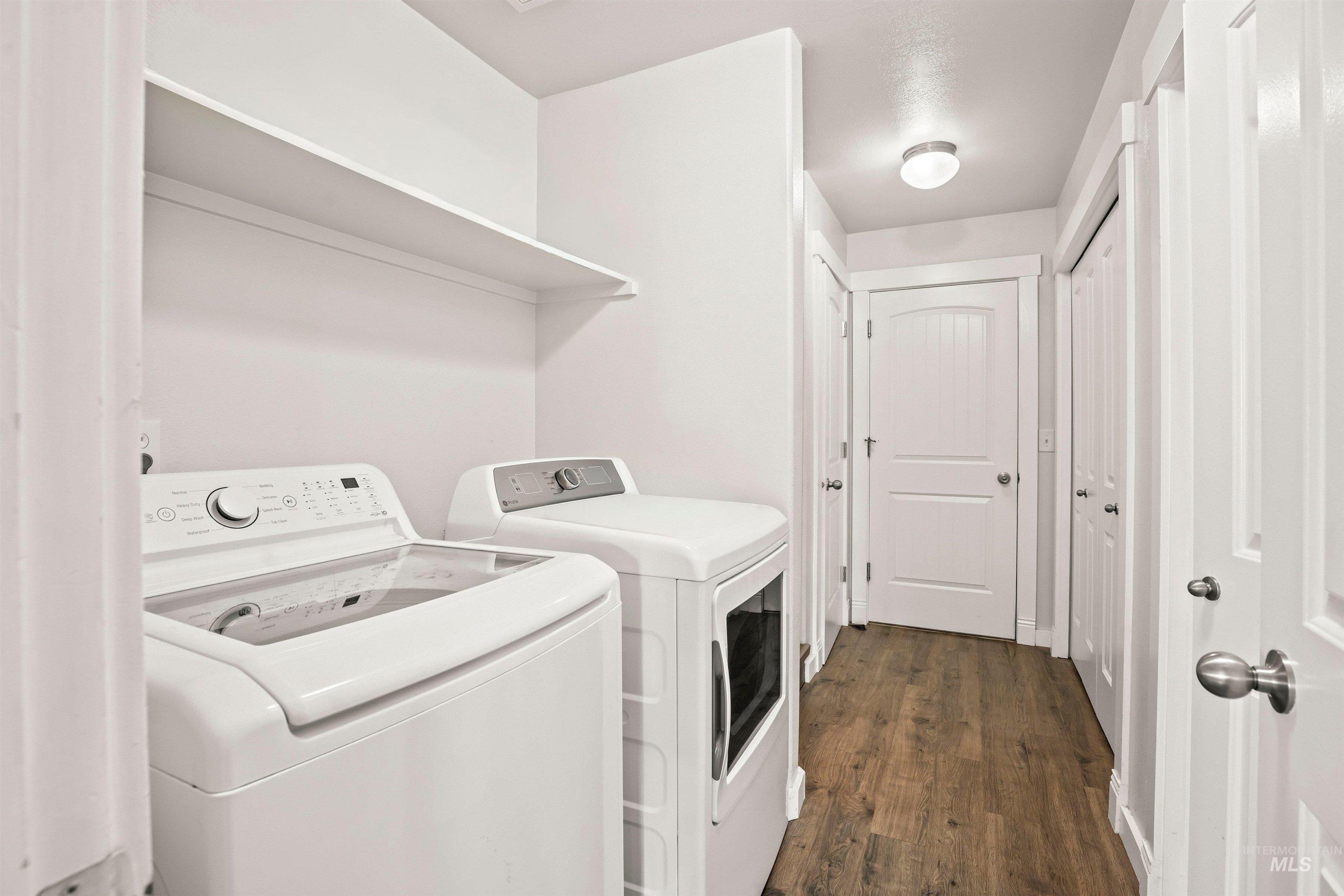 2602 Autumncrest Street, Caldwell, Idaho 83605, 3 Bedrooms, 2 Bathrooms, Residential For Sale, Price $375,000,MLS 98971569