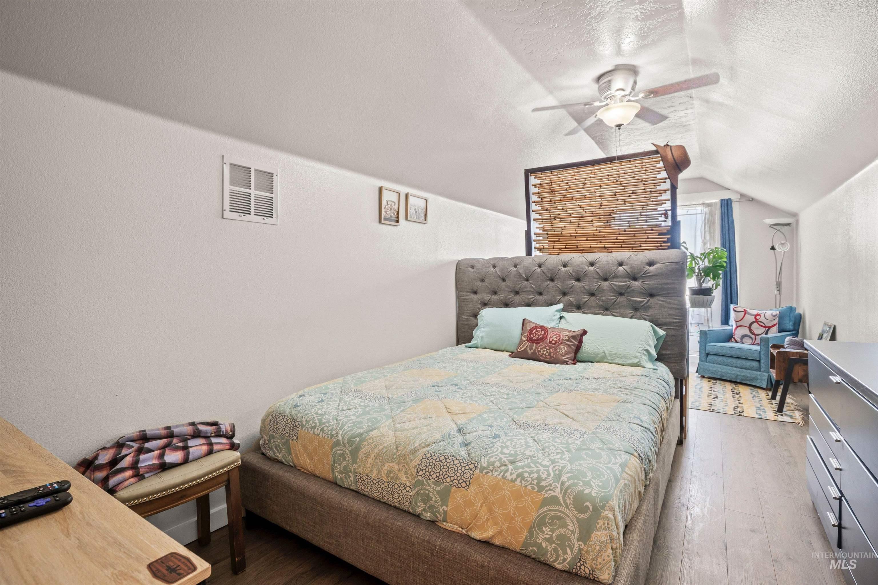 2602 Autumncrest Street, Caldwell, Idaho 83605, 3 Bedrooms, 2 Bathrooms, Residential For Sale, Price $375,000,MLS 98971569