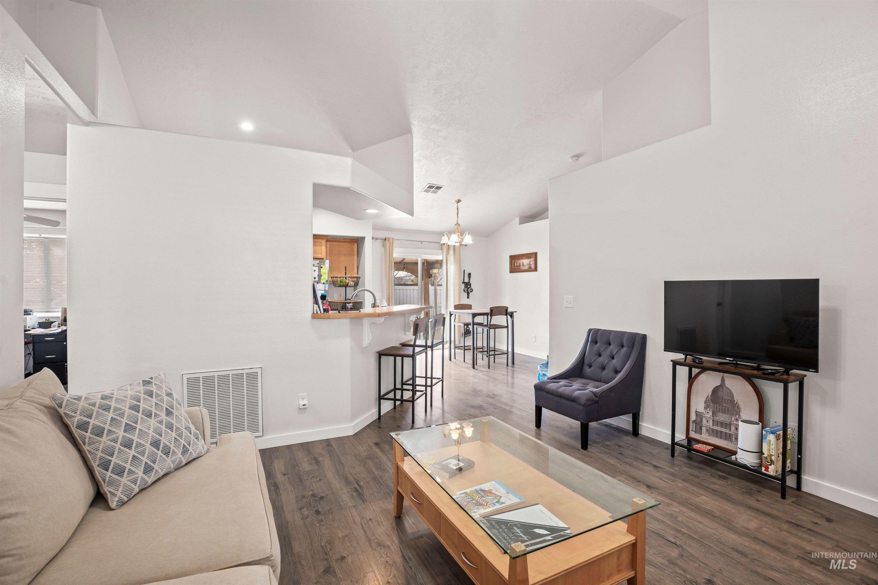 2602 Autumncrest Street, Caldwell, Idaho 83605, 3 Bedrooms, 2 Bathrooms, Residential For Sale, Price $375,000,MLS 98971569